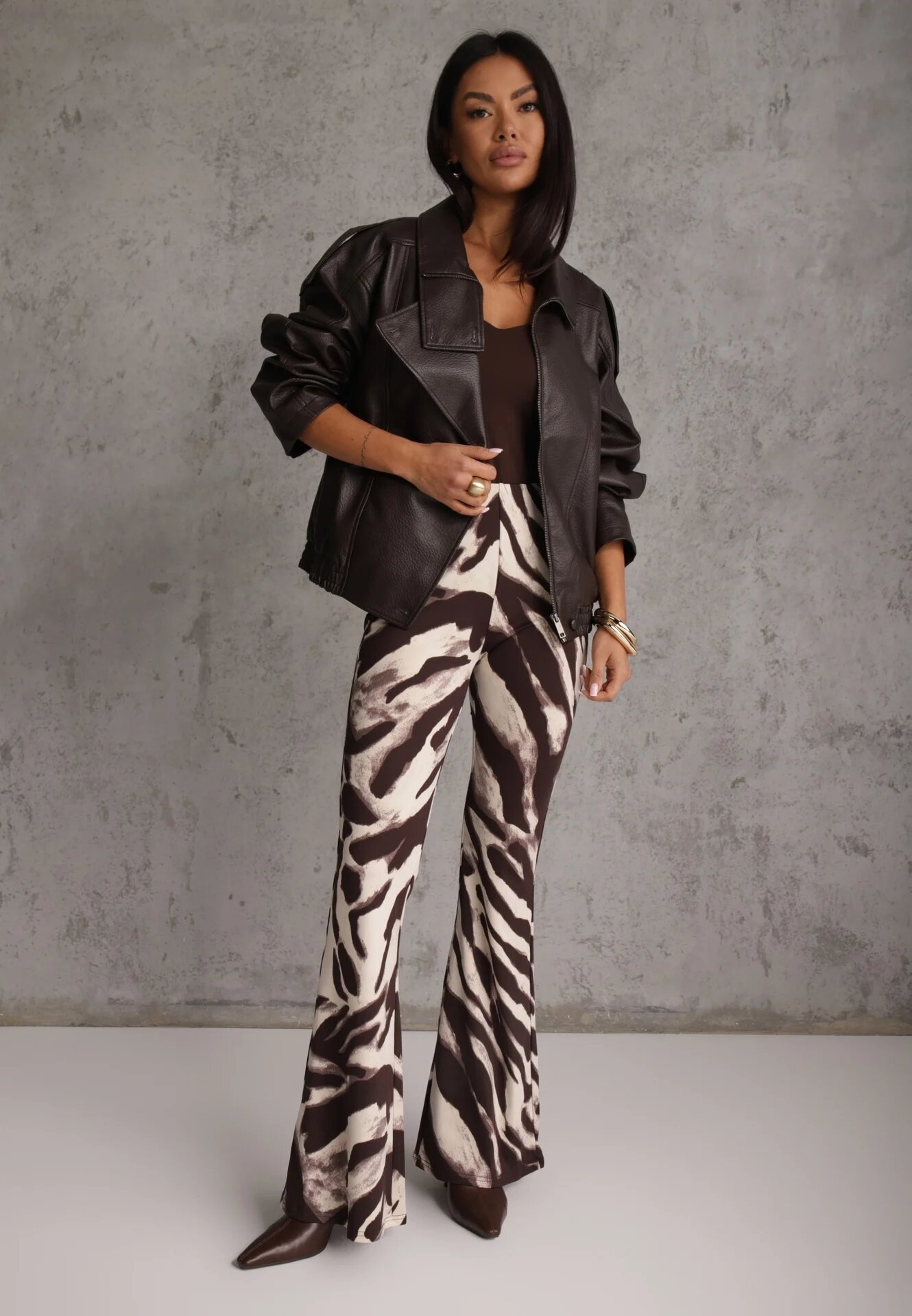 by swan Pantaloni cu croi flare și vâscoză cu Animal print Elvinda Maro
