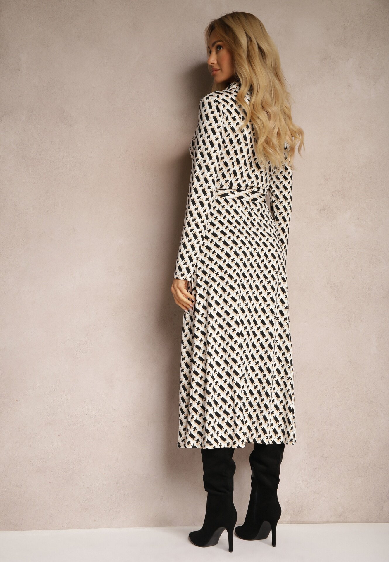 by swan Rochie Bej Thronthise