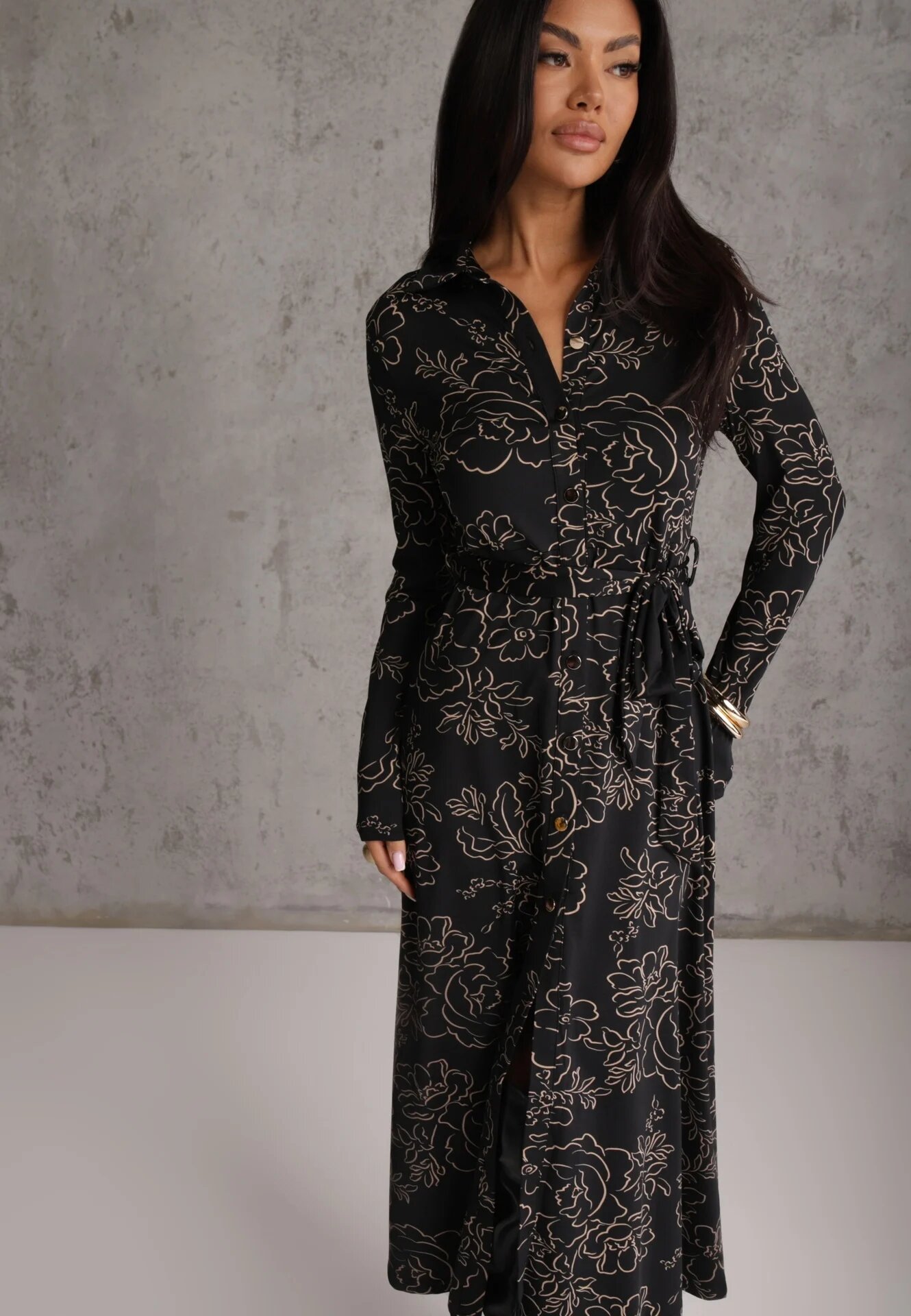by swan Rochie-cămașă cu adaos de viscoză cu curea și motiv floral Titanis Neagră