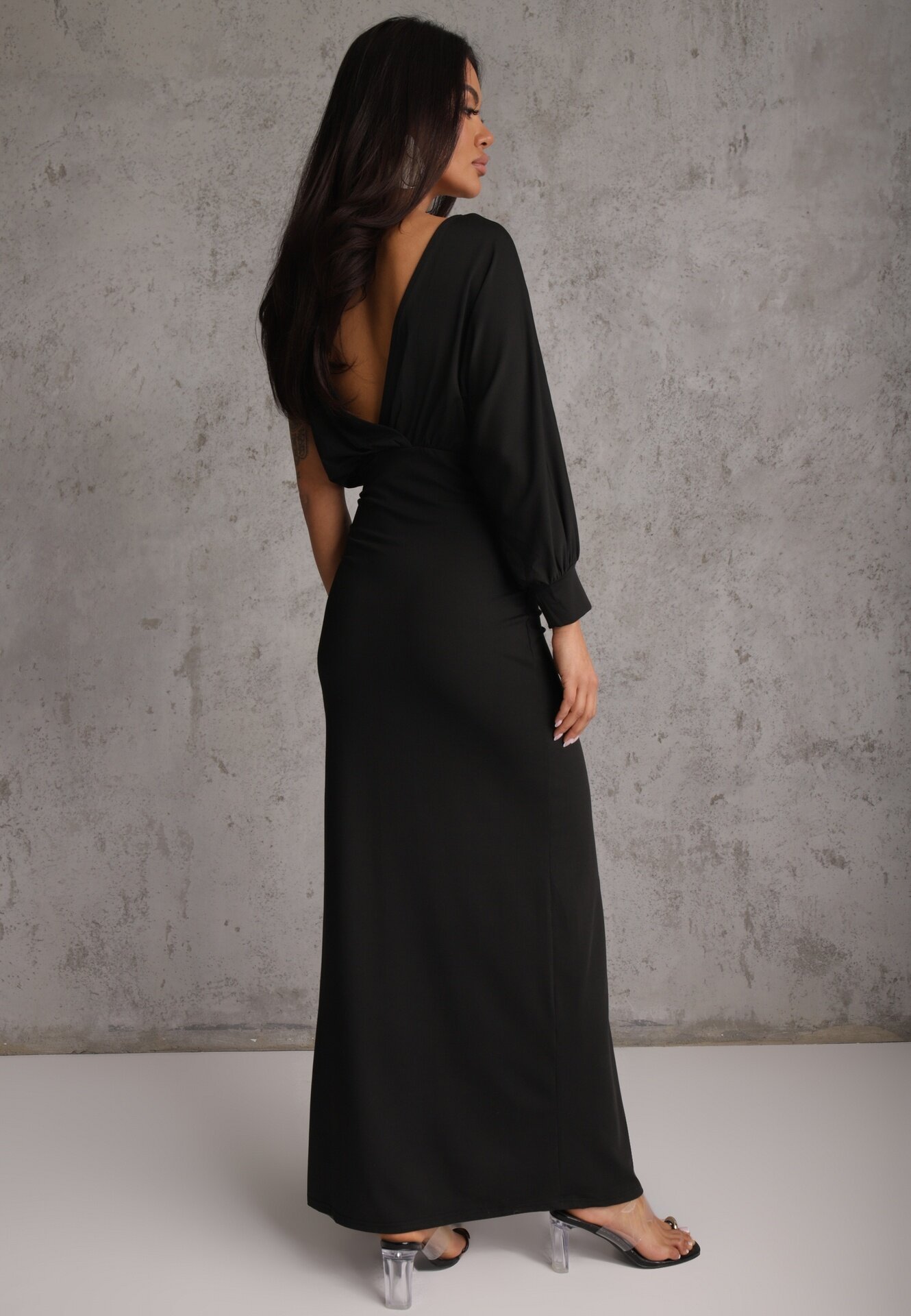 by swan Rochie neagră Asimetrică cu elastic în talie și lănțișor la umăr Jisse
