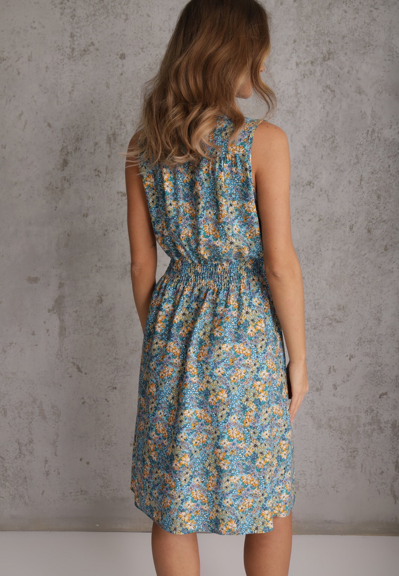 cflo Rochie Florală Albastră deschis Midi din Viscoză Fără Mâneci cu Elastic în Talie Sarunna