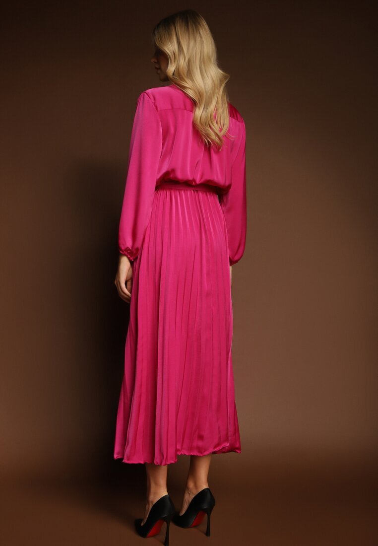christy Rochie Maxi Fucsia cu fustă plisată și decolteu petrecut Basila