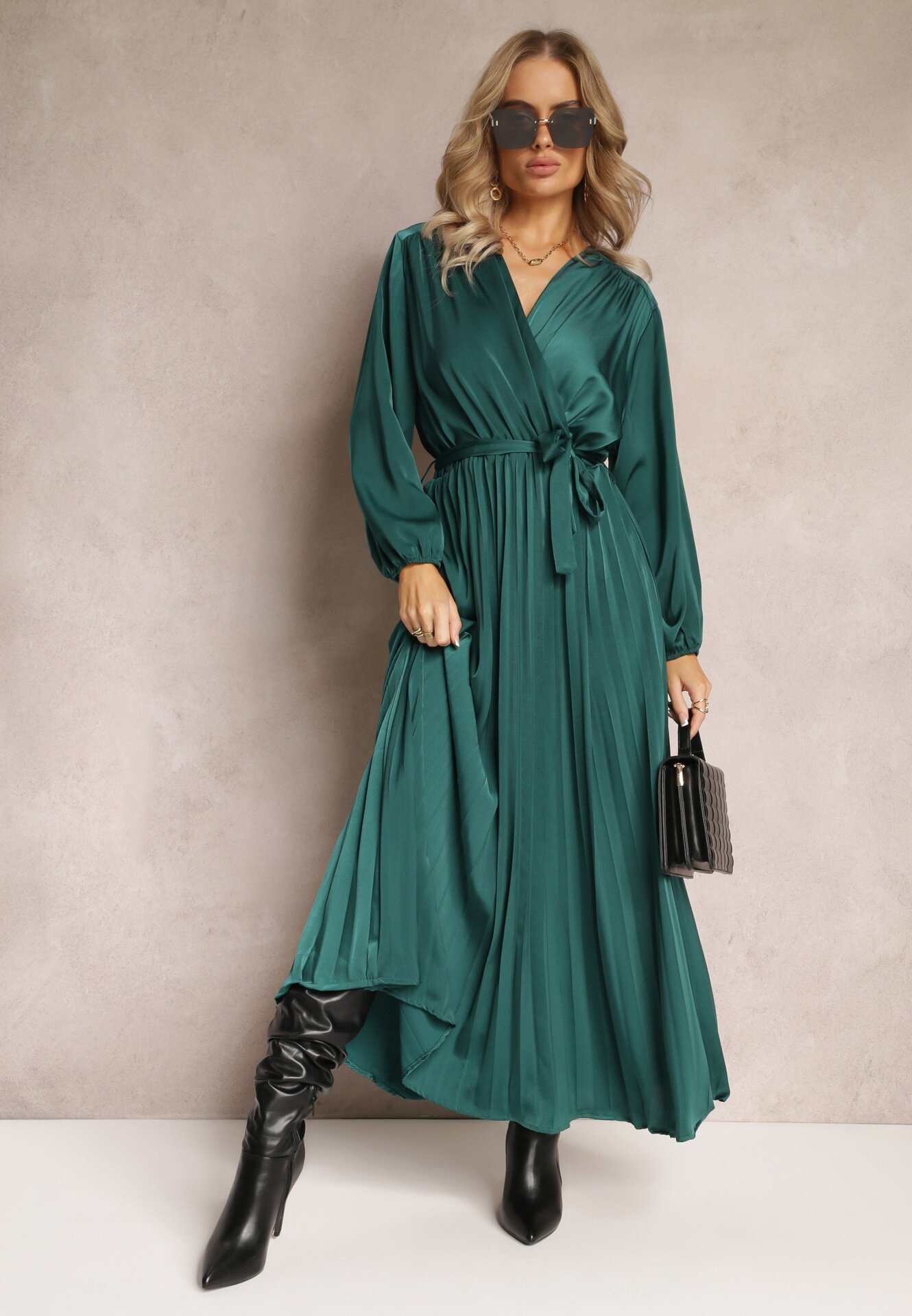christy Rochie Maxi Verde cu tiv plisat și decolteu petrecut Basila