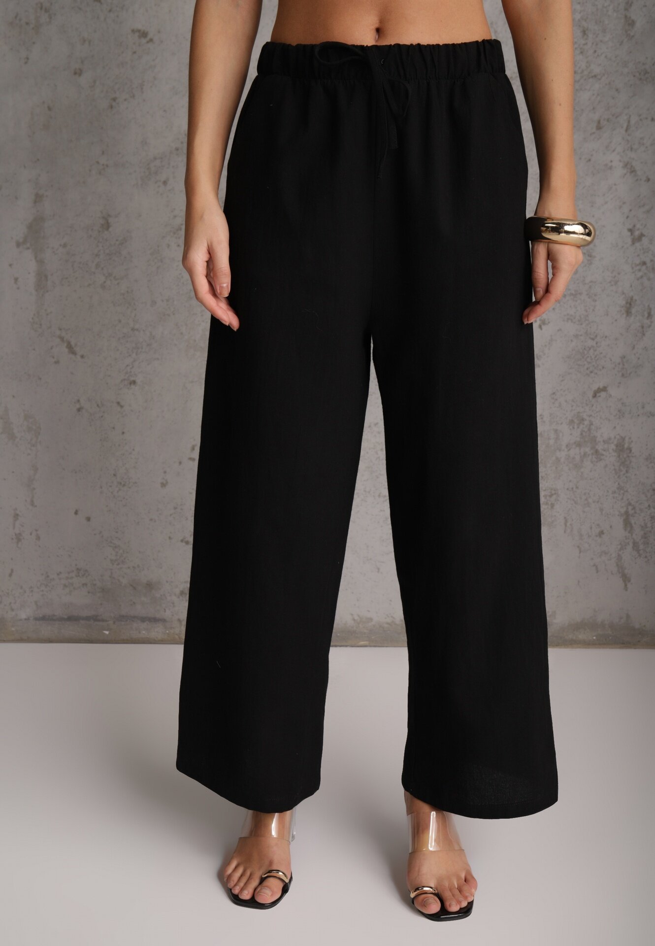  Compleu Negru din Bumbac Bluză cu Nasturi Pantaloni Largi cu Elastic în Talie Floricella