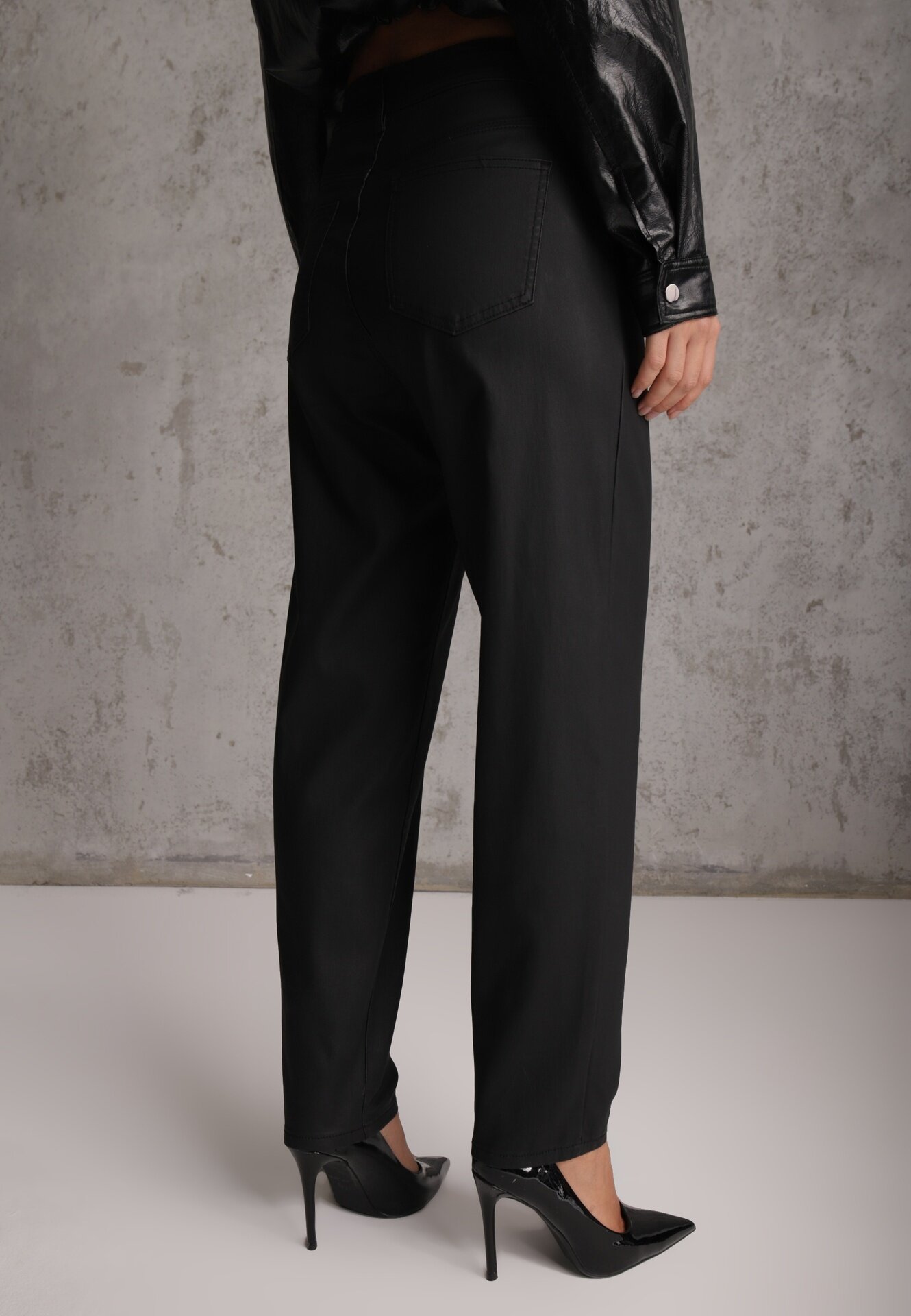 daysie Blugi Mom Fit Basic cu buzunare Adresa Negri