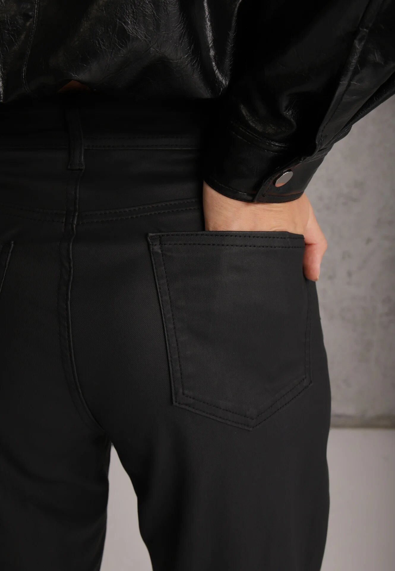 daysie Blugi Mom Fit Basic cu buzunare Adresa Negri