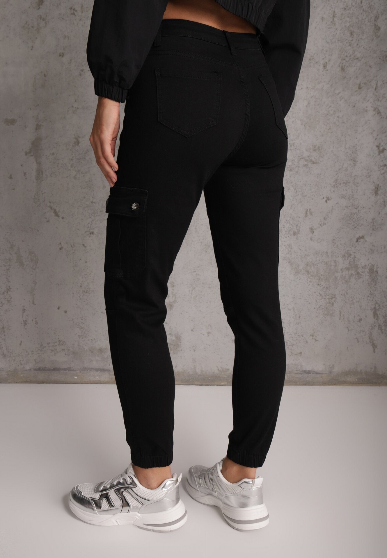 daysie Pantaloni Cargo Negri Eraste