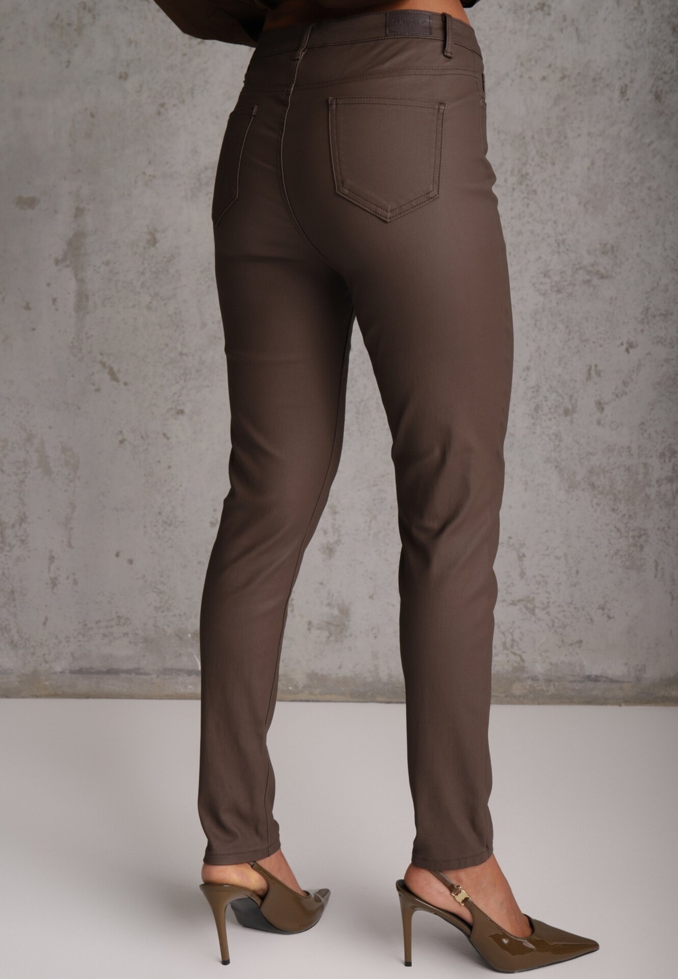 daysie Pantaloni Maro Casual Skinny cu croială modelatoare Elovi