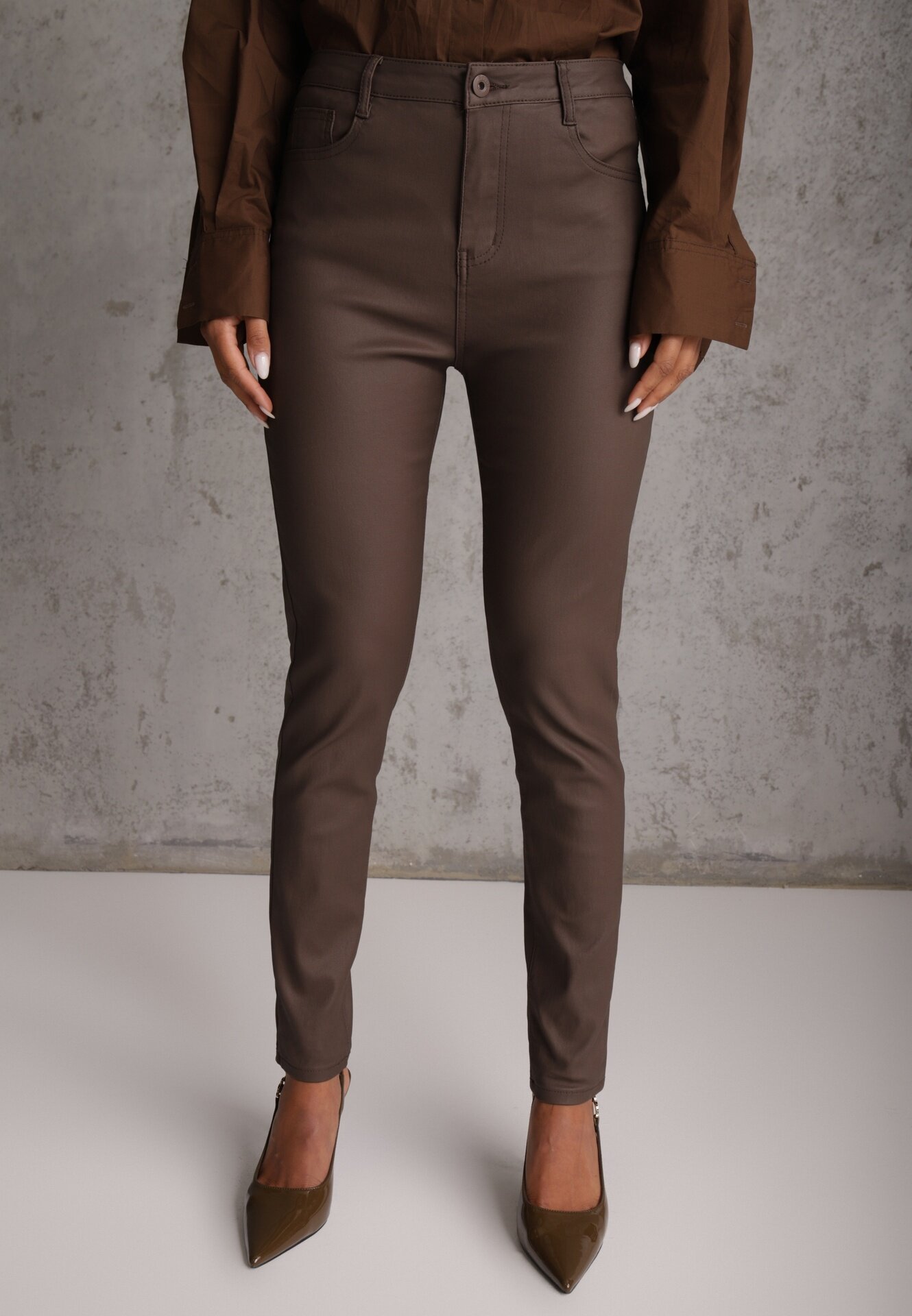 daysie Pantaloni Maro Casual Skinny cu croială modelatoare Elovi