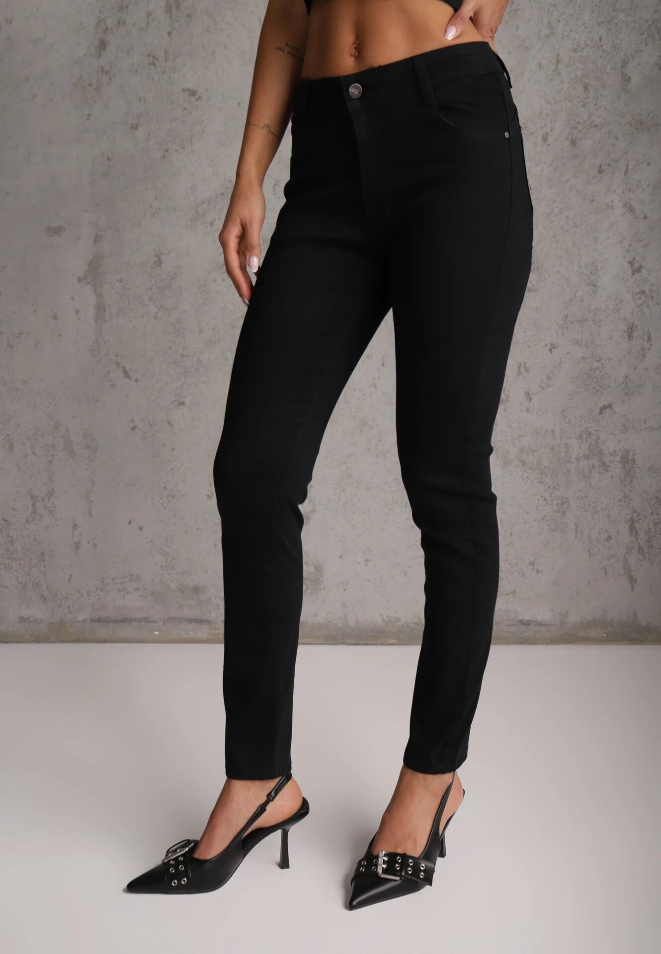 daysie Pantaloni Negri Skinny Regular Waist Mandria