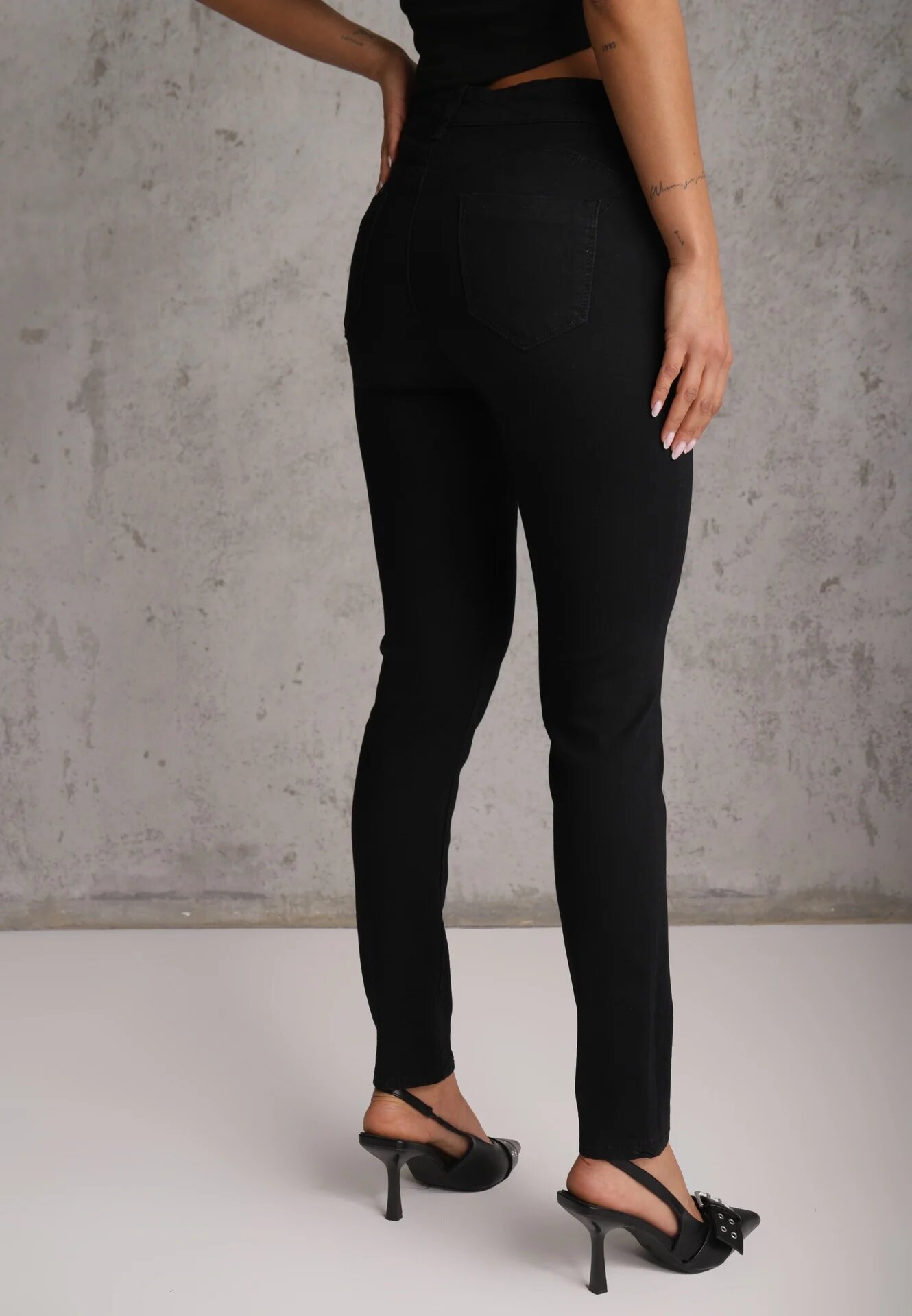 daysie Pantaloni Negri Skinny Regular Waist Mandria