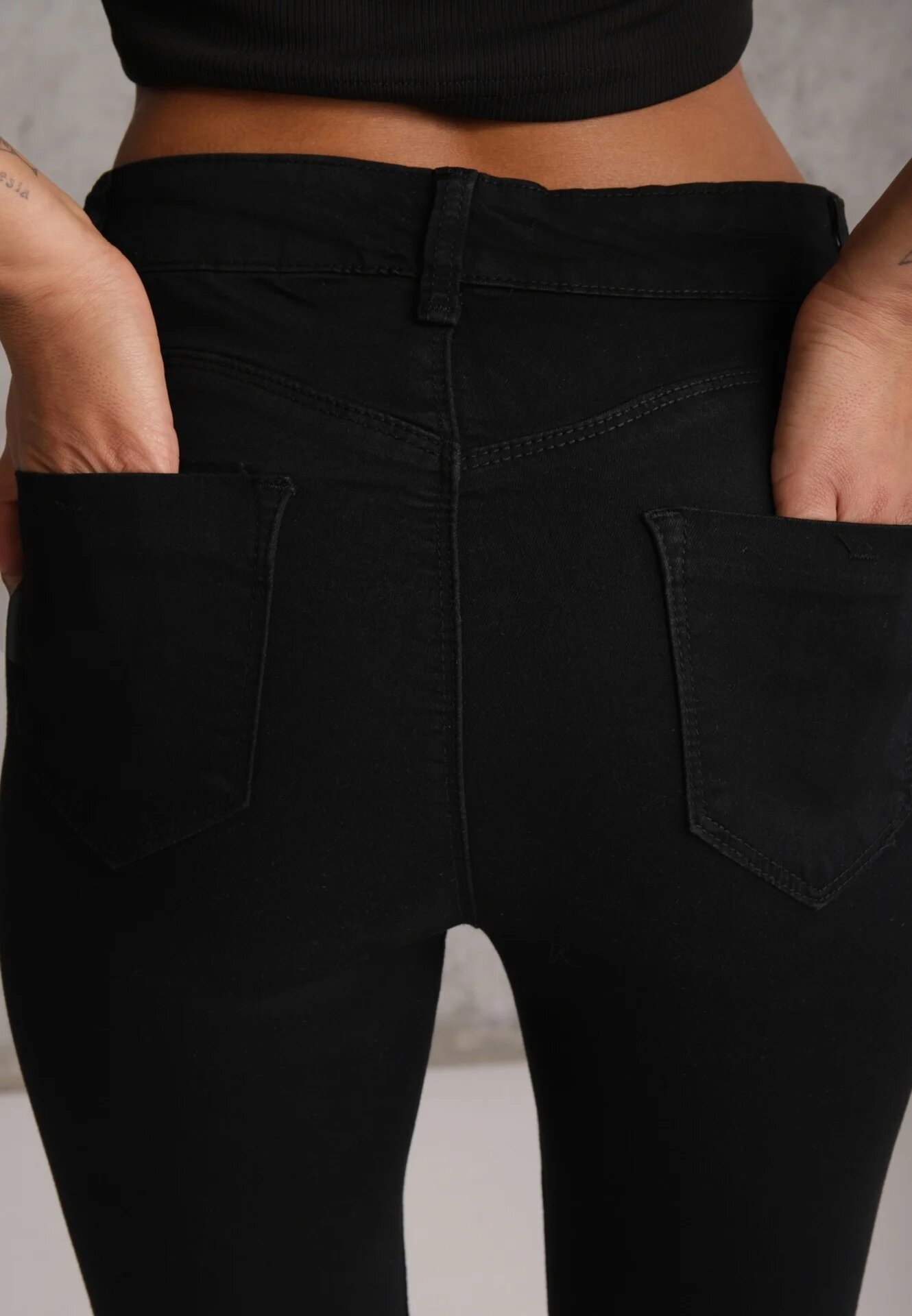 daysie Pantaloni Negri Skinny Regular Waist Mandria