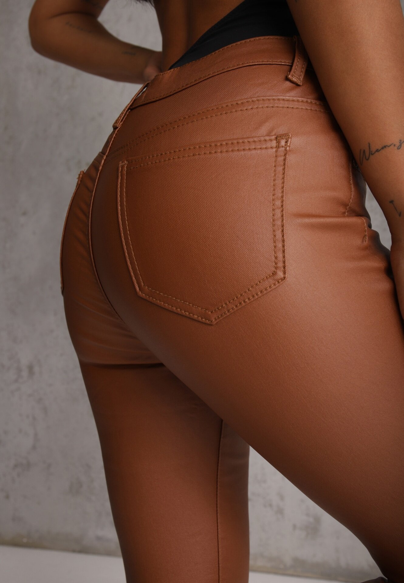 daysie Pantaloni skinny Maro deschis din piele ecologică Zejomi