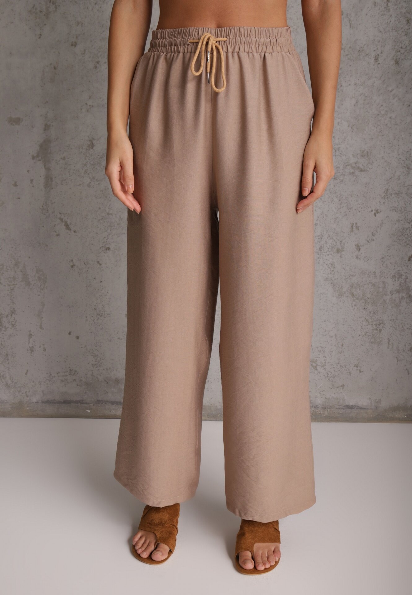 defox Compleu de vară din vâscoză vestă de costum și pantaloni wide leg Norelis Bej