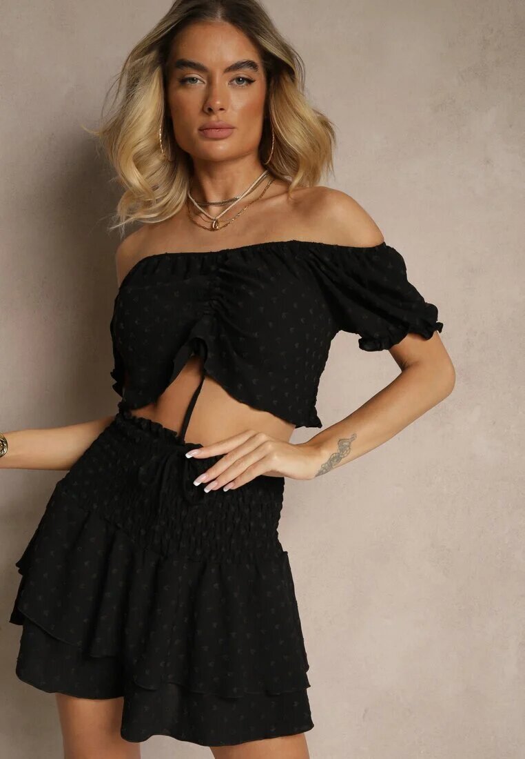 defox Compleu Negru cu Imprimeu Decorativ Fustă-Pantaloni scurți și Bluză Tip Carmen Sarilessa