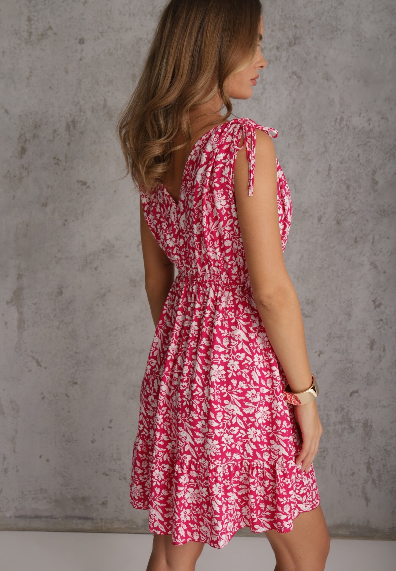 defox Rochie Fucsia din bumbac cu bretele groase cu elastic în talie încheiată cu nasturi Tessri