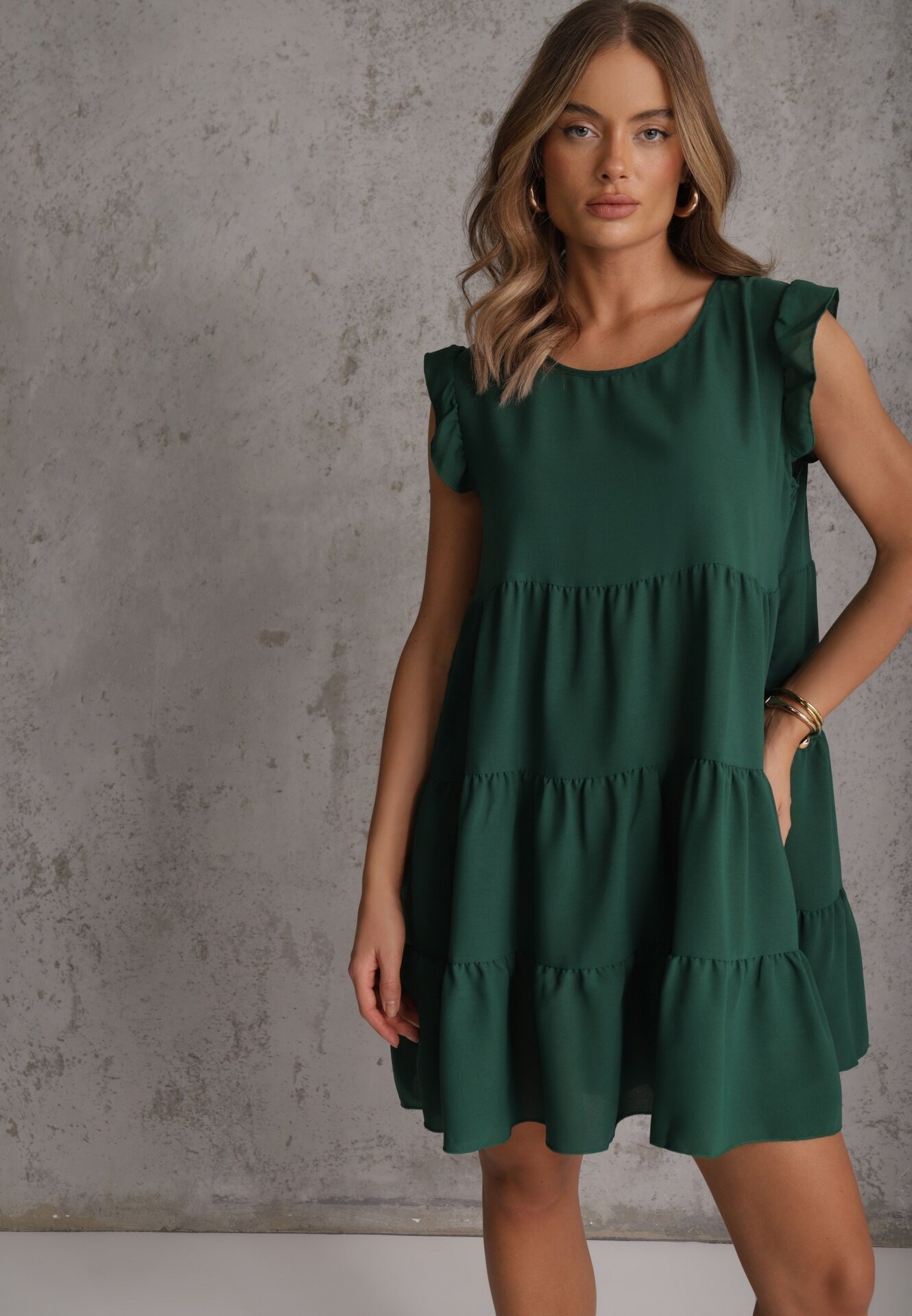 defox Rochie Verde închisă cu mânecă scurtă și volănașe decorative evazată Vetesa