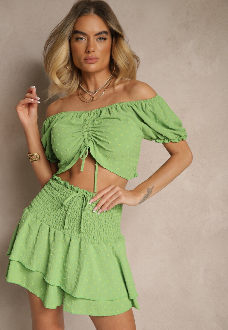 defox Set Verde deschis cu gofrare decorativă Fustă-Pantaloni scurți și Bluză tip Carmen Sarilessa