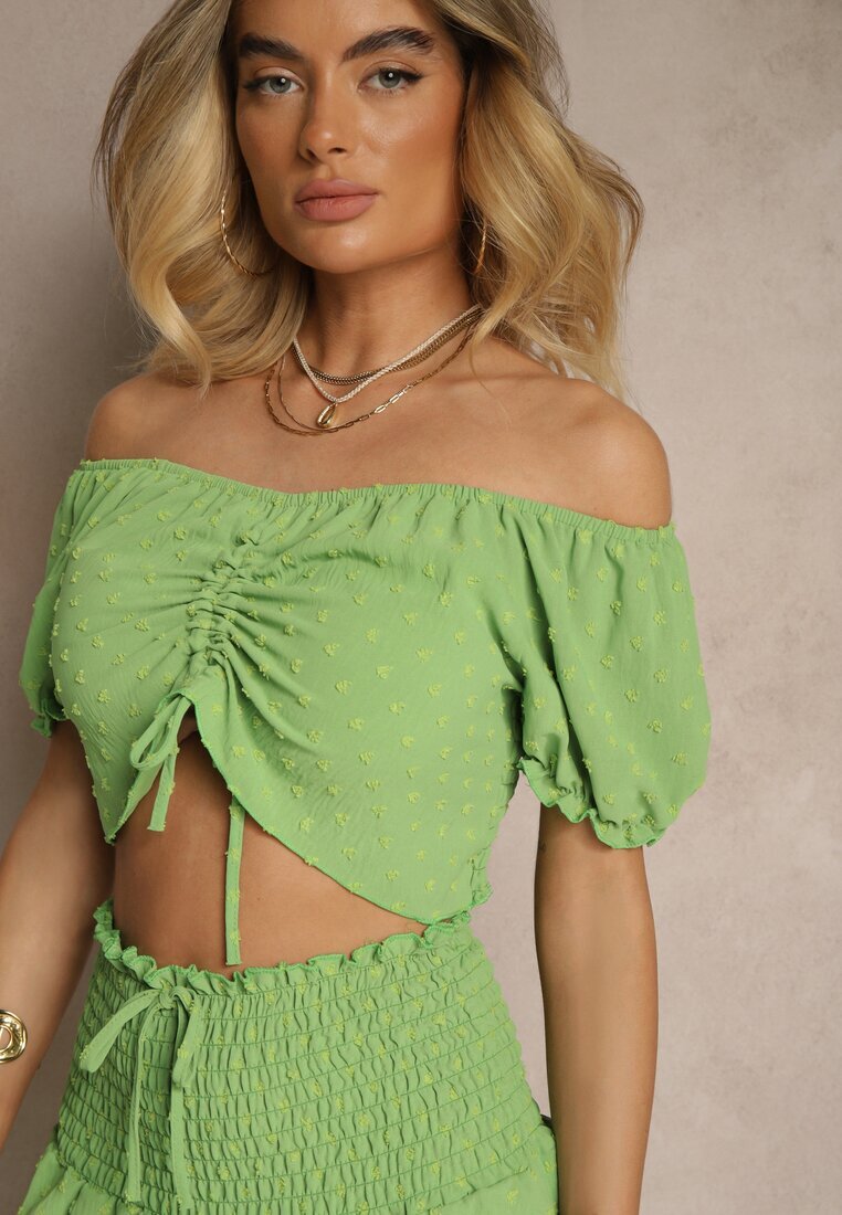 defox Set Verde deschis cu gofrare decorativă Fustă-Pantaloni scurți și Bluză tip Carmen Sarilessa