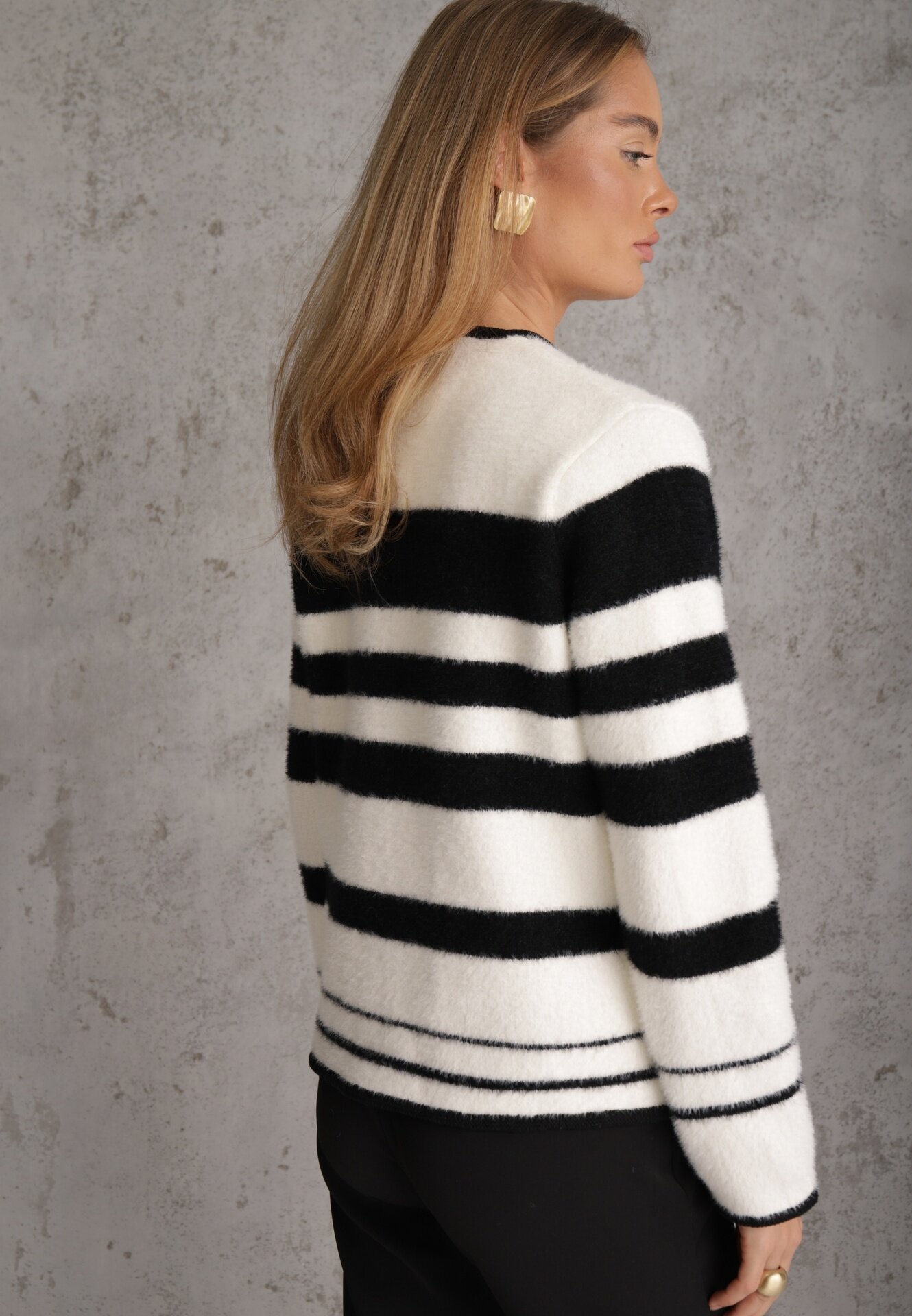elsa.m by may Cardigan Alb-Negru încheiat din tricot de viscoză în dungi Aiwana