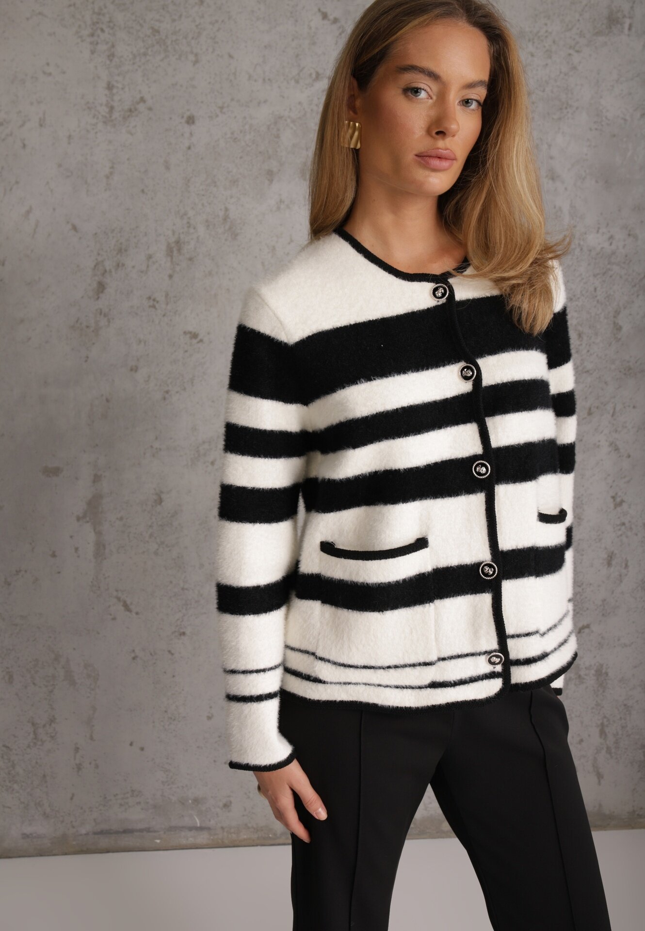 elsa.m by may Cardigan Alb-Negru încheiat din tricot de viscoză în dungi Aiwana