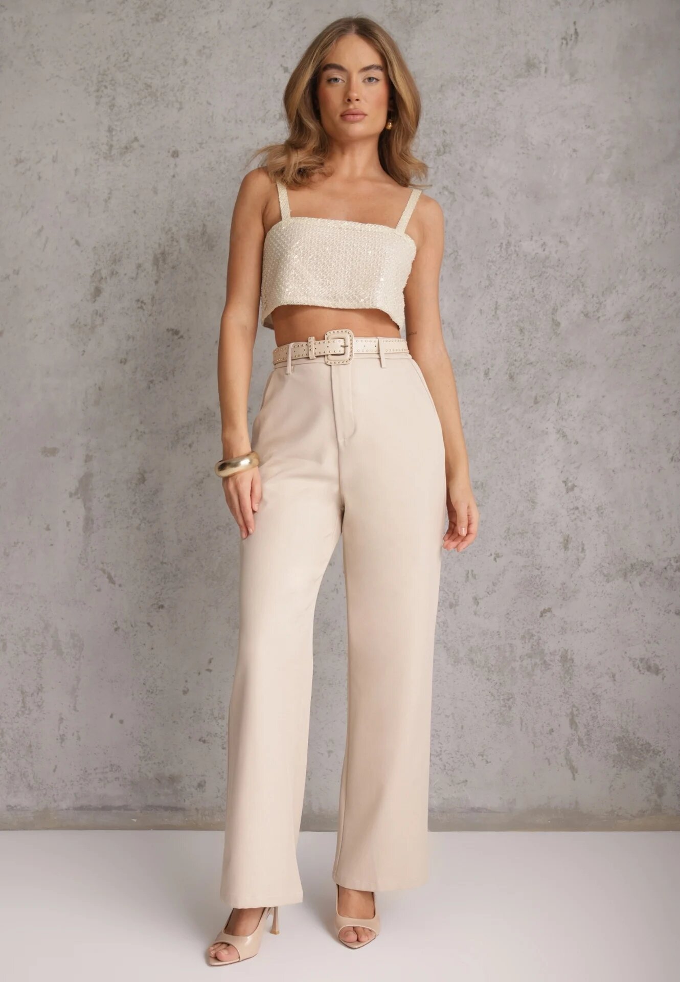 elsa.m by may Pantaloni eleganți cu croială largă și curea decorativă Airia Bej
