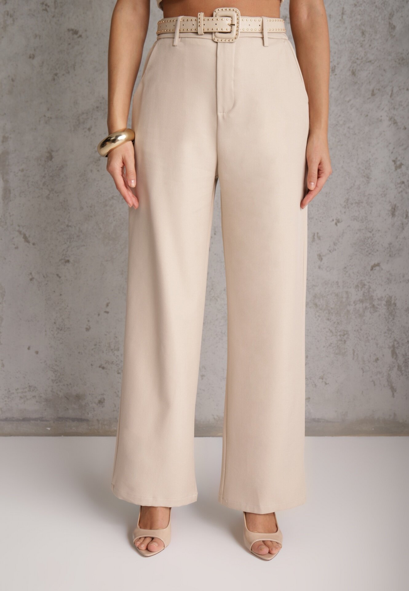 elsa.m by may Pantaloni eleganți cu croială largă și curea decorativă Airia Bej