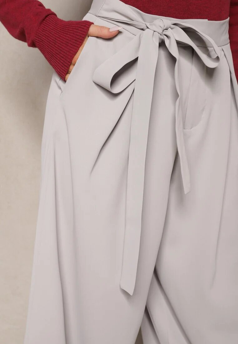 elsa.m by may Pantaloni eleganți gri în stil costum cu talie înaltă decorați cu curea în talie Wenelsea