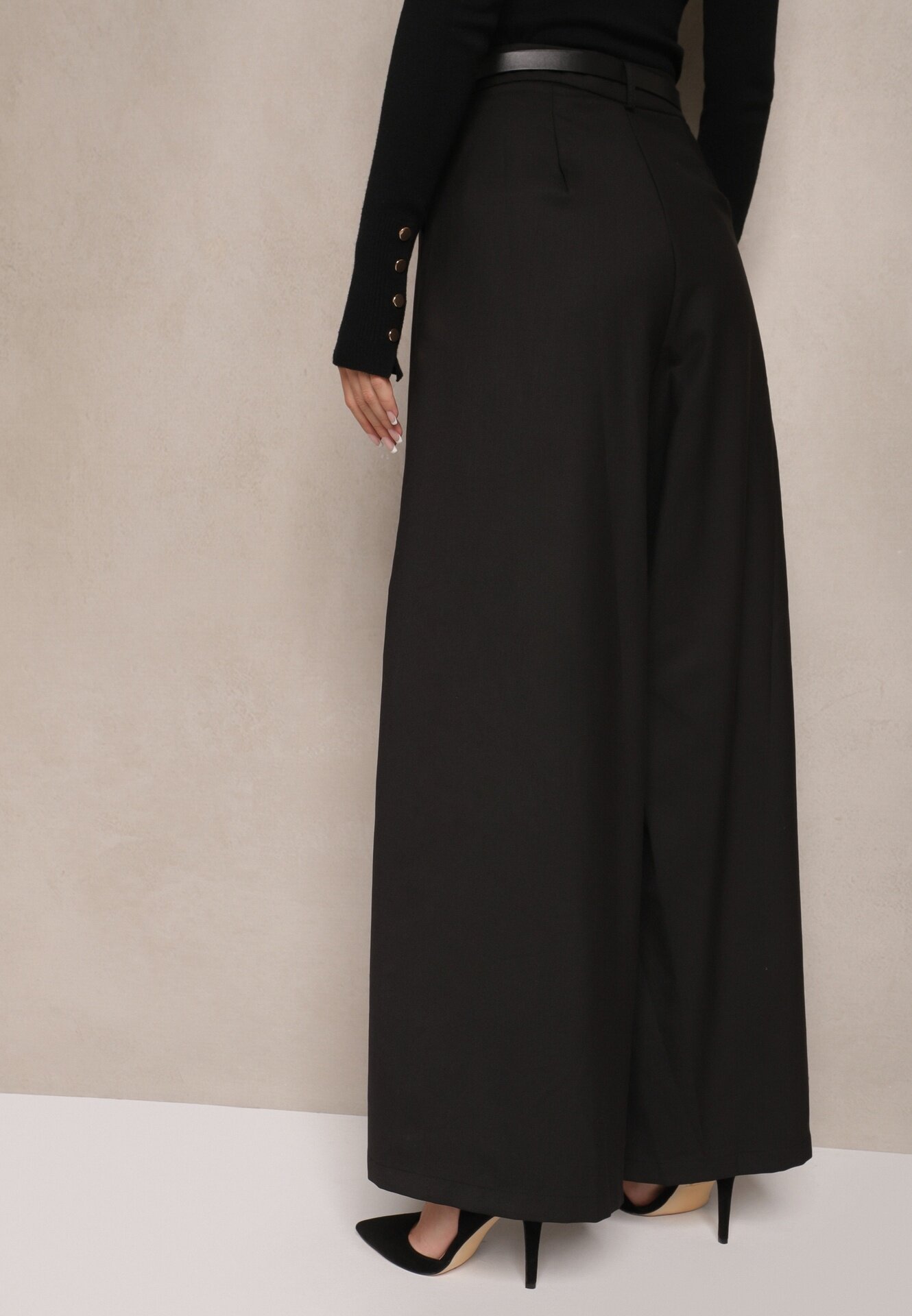 elsa.m by may Pantaloni negri culottes cu curea și croială largă cu aspect de fustă Aimleda