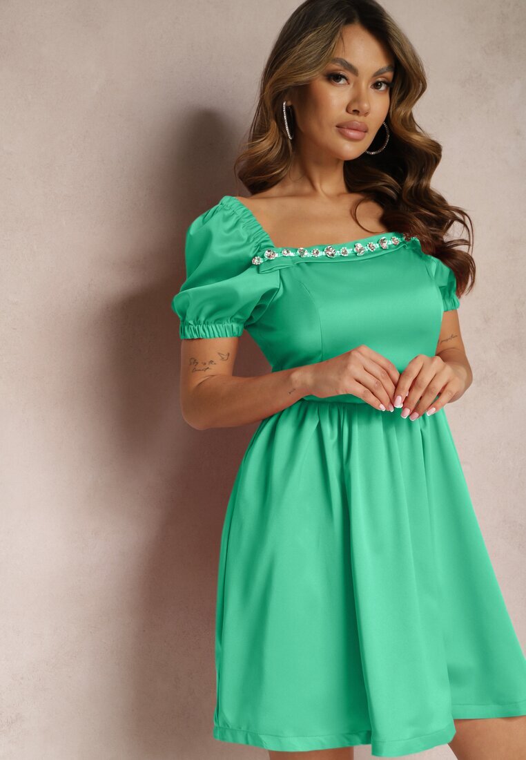 elsa.m by may Rochie Cloche Mini Verde cu Decupaje Laterale și Strassuri pe Decolteu Erelasia