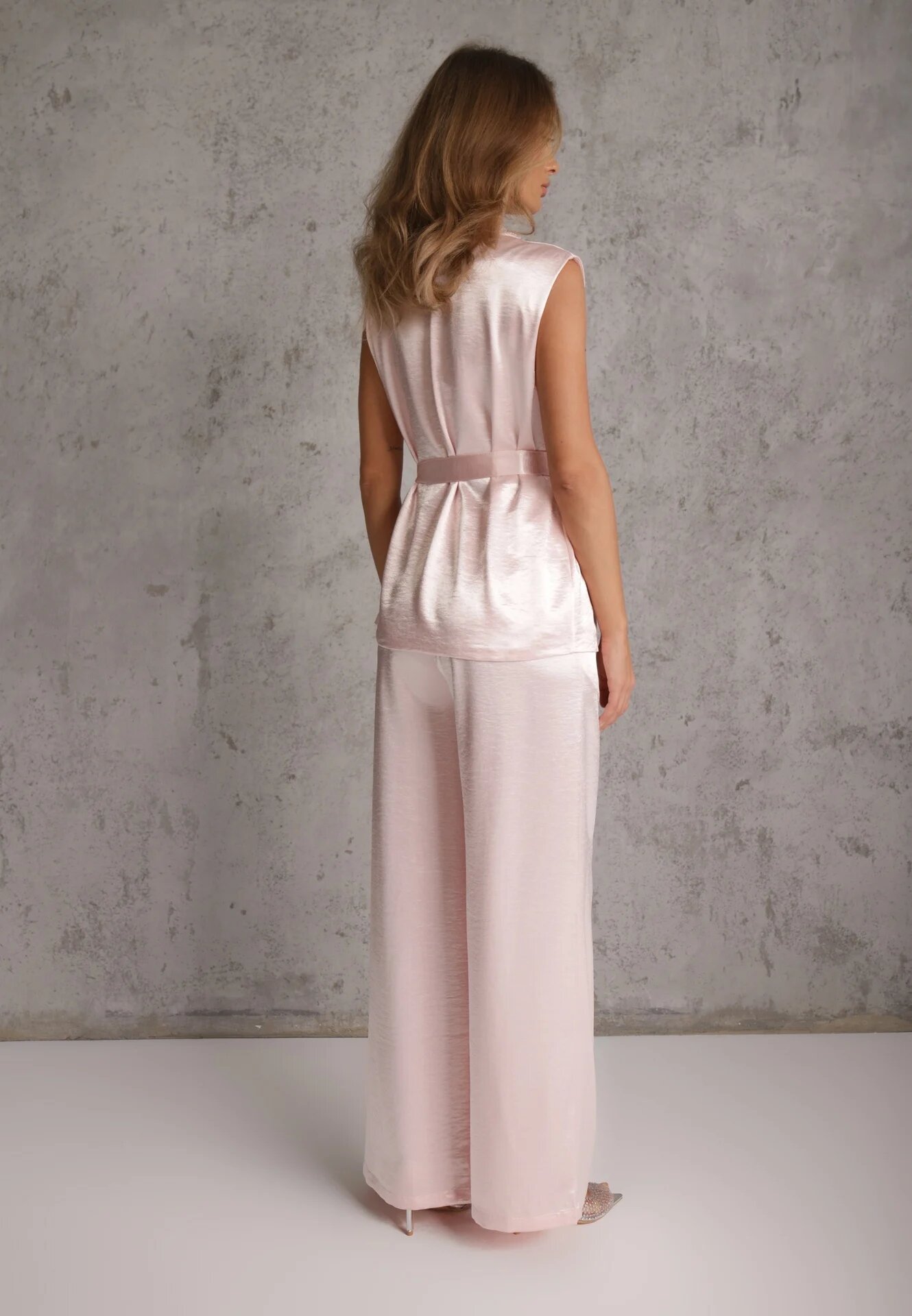 elsa.m by may Set elegant din material satinat bluză în stil kimono și pantaloni largi Adraxera Roz