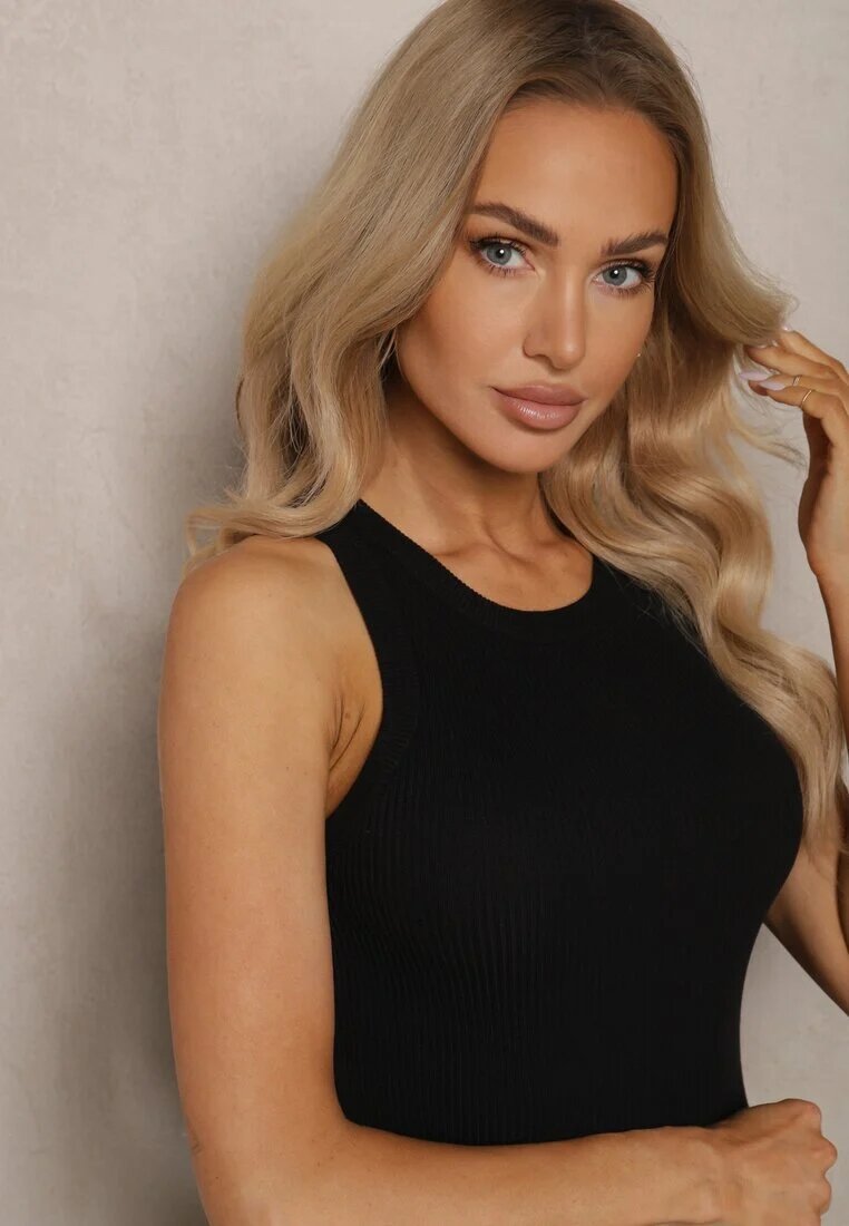 elsa.m by may Top Negru Reiat cu Decolteu Rotund Nasanine