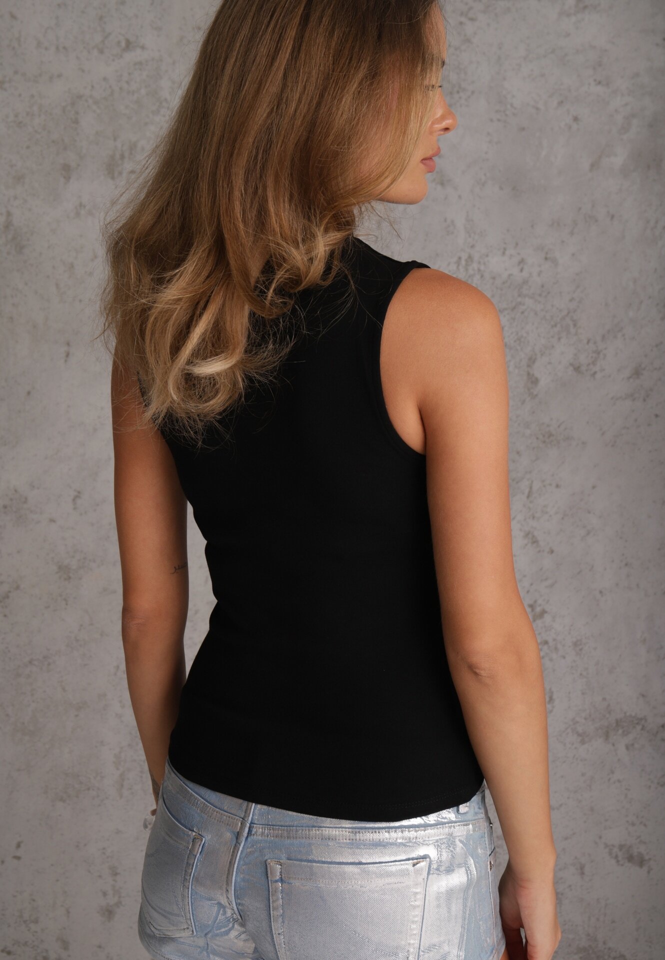 elsa.m by may Top Unellesa Negru