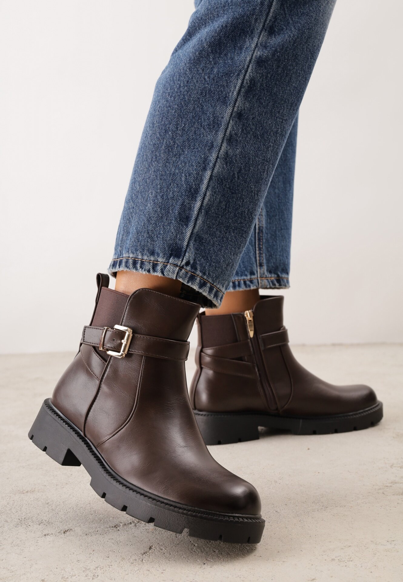 fashion&bella Botine biker cu talpă cu profil și panou elastic decorate cu dungi cu cataramă Serilla Maro