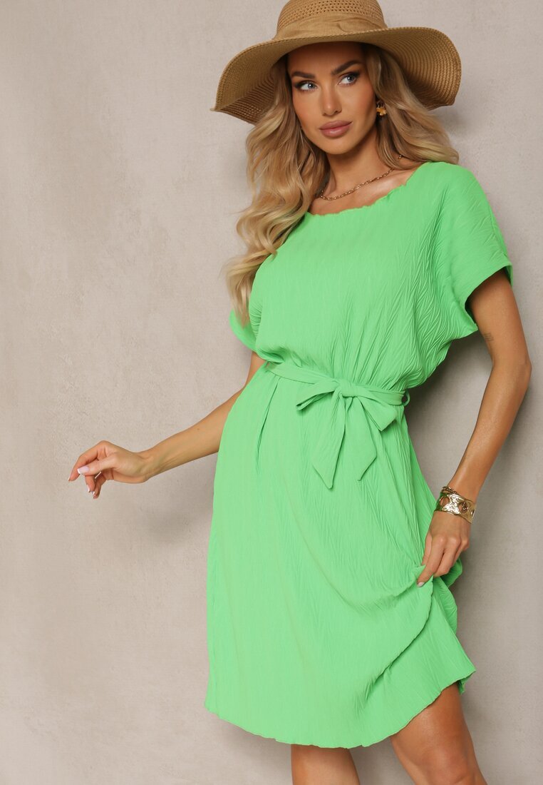 fashion Rochie Verde deschis cu croială tip cutie și curea în talie Tiarina