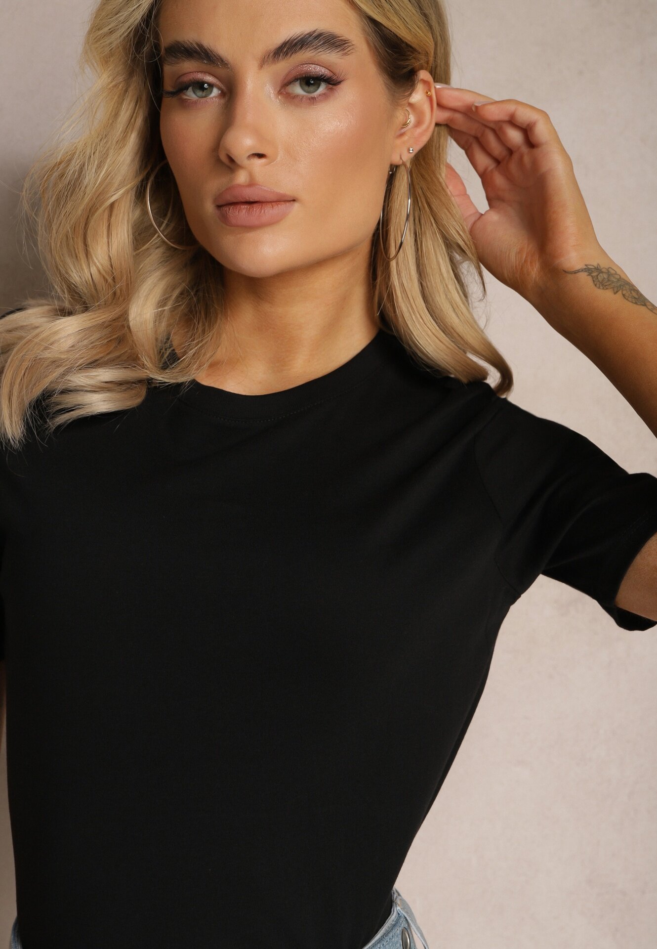 glo-story Tricou negru cu Mânecă Scurtă din Bumbac Neted Jaellora