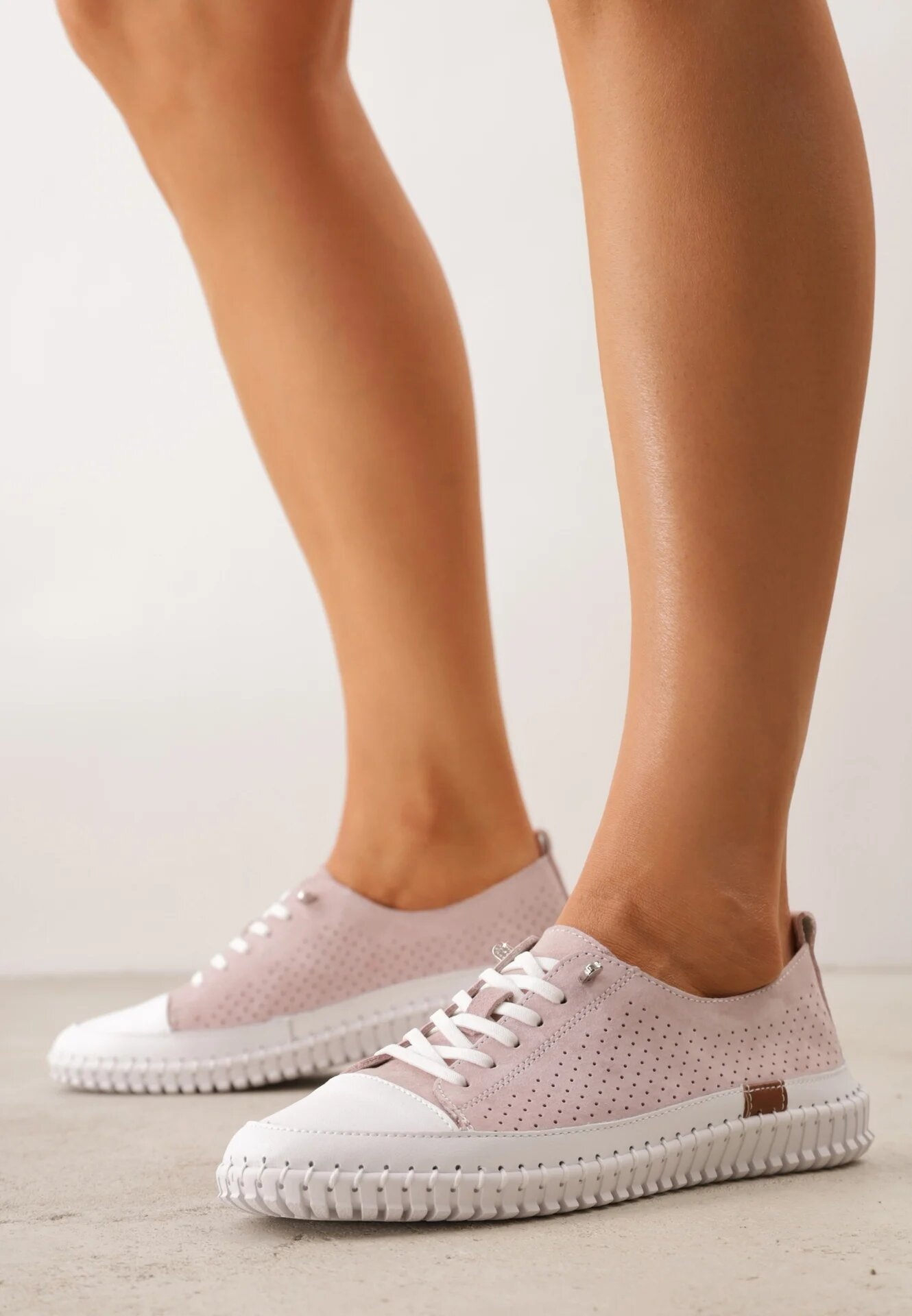 goodin Pantofi sport perforați din piele naturală cu talpă elastică Pigina Roz
