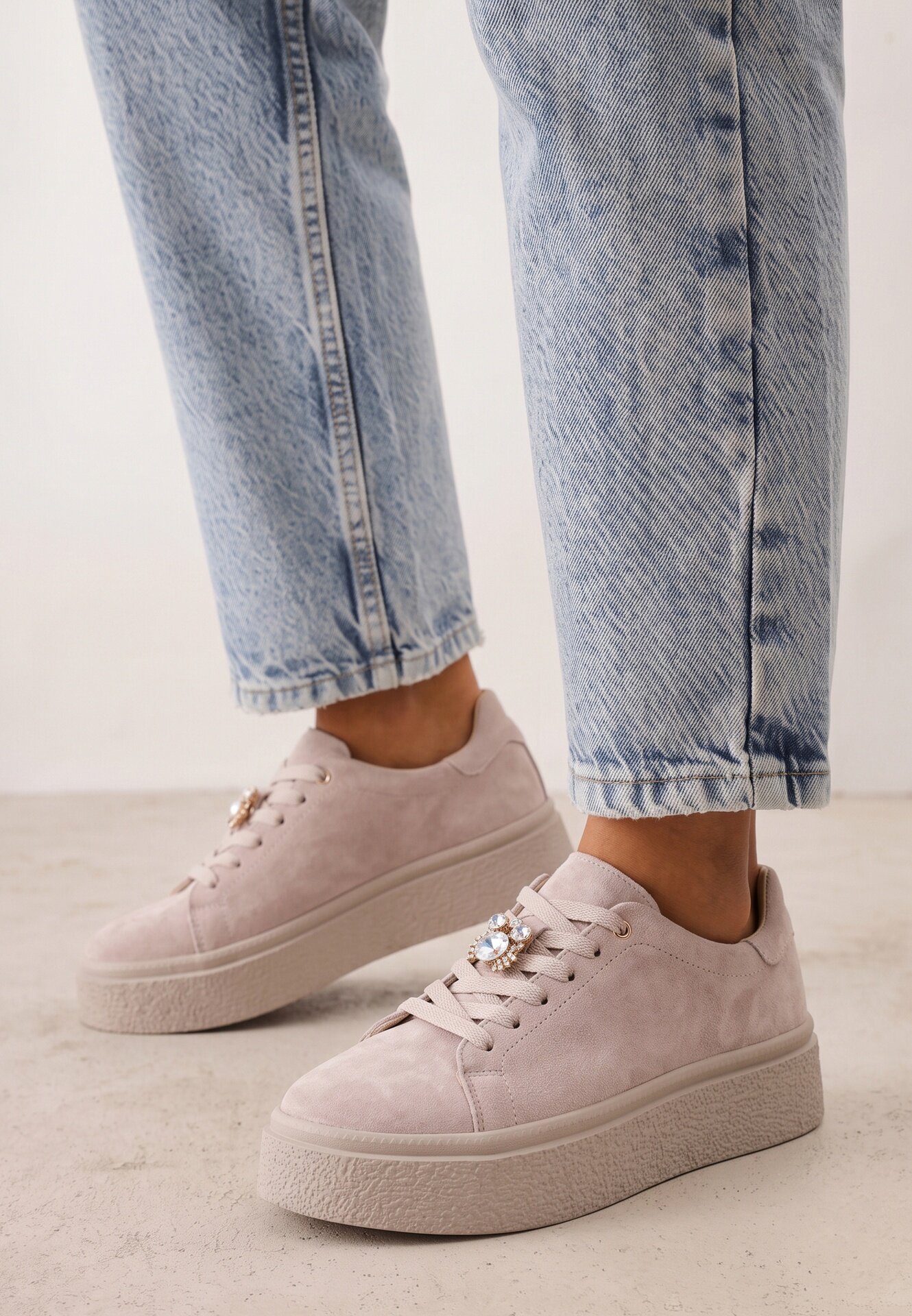 goodin Sneakers din piele întoarsă pe platformă cu aplicație cu zirconii Sulis Bej Bej Bej închis
