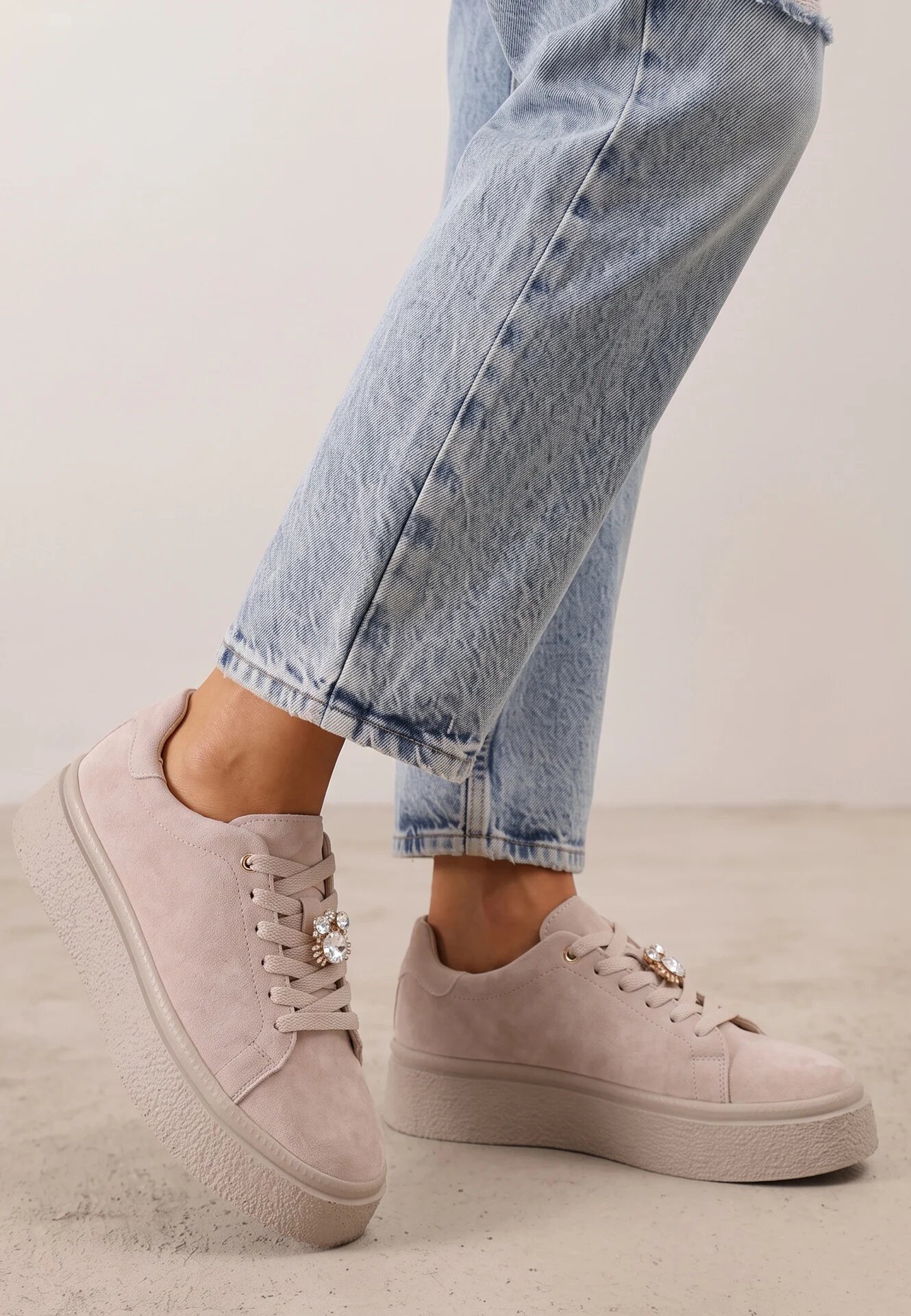 goodin Sneakers din piele întoarsă pe platformă cu aplicație cu zirconii Sulis Bej Bej Bej închis
