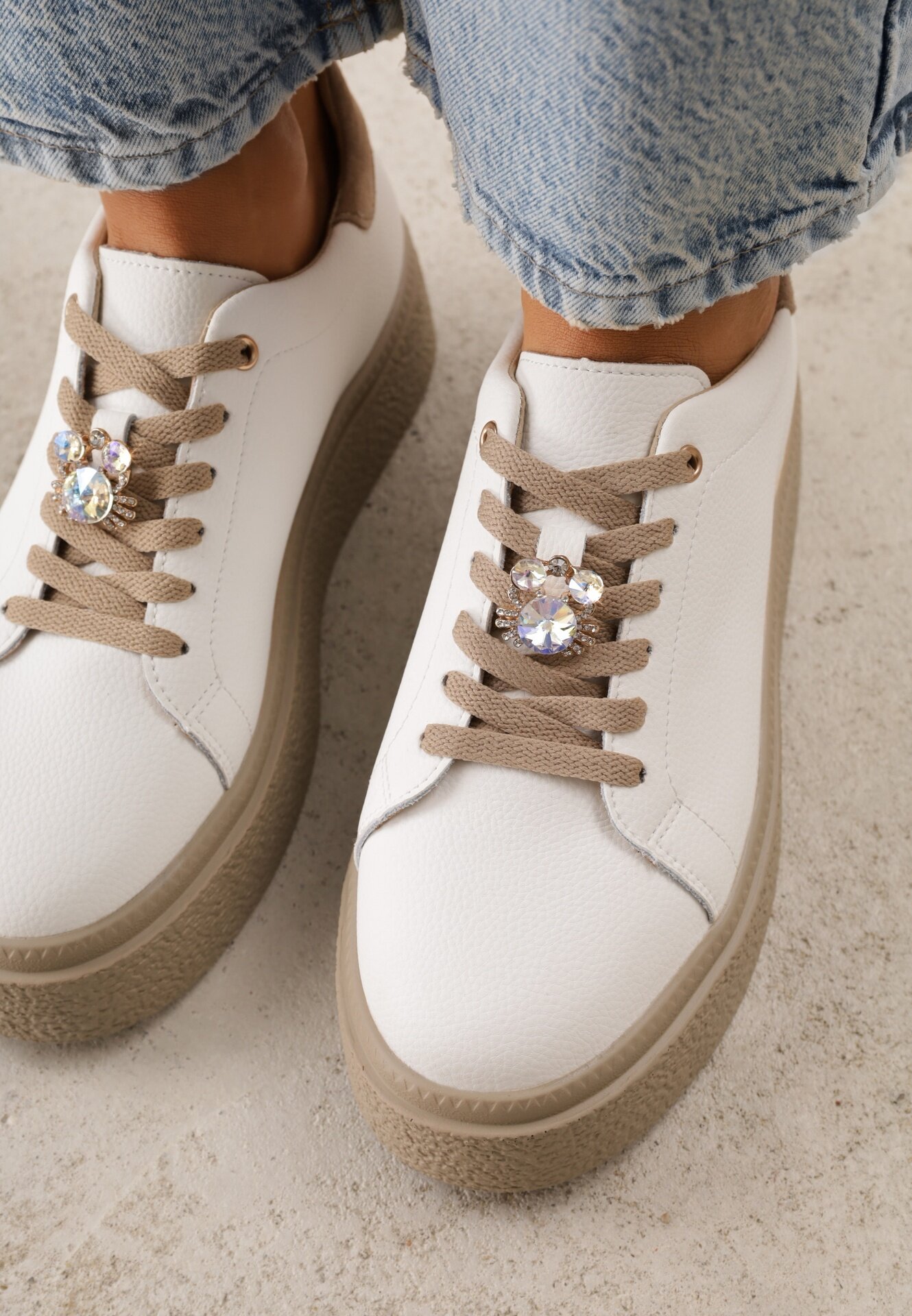 goodin Sneakers minimaliste din piele pe platformă cu aplicație cu strasuri Gorisa Alb cu bej