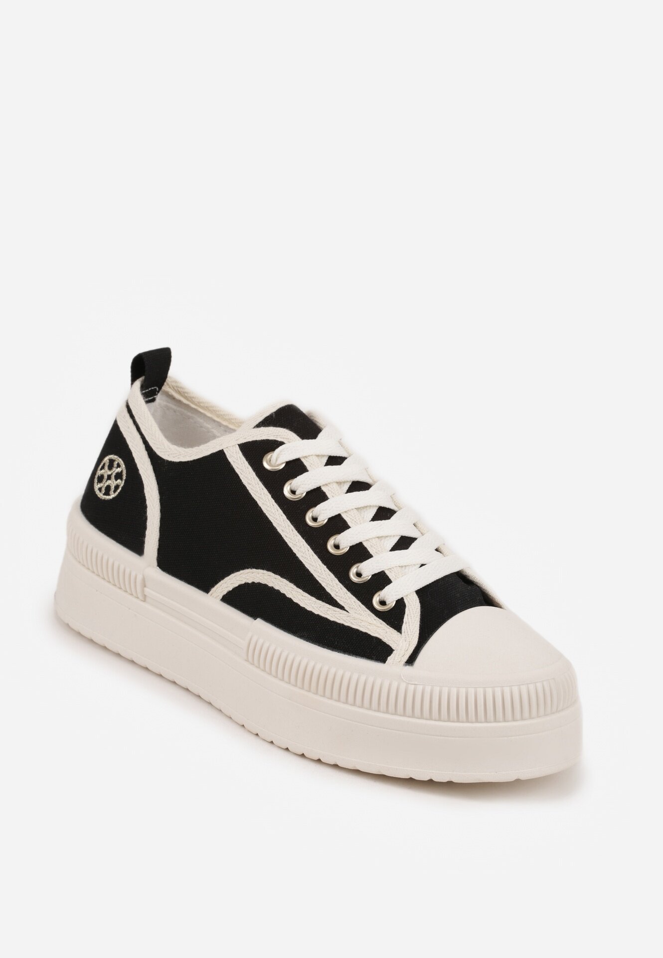 ideal Adidași negri cu platformă cu ornament metalic Afleeria