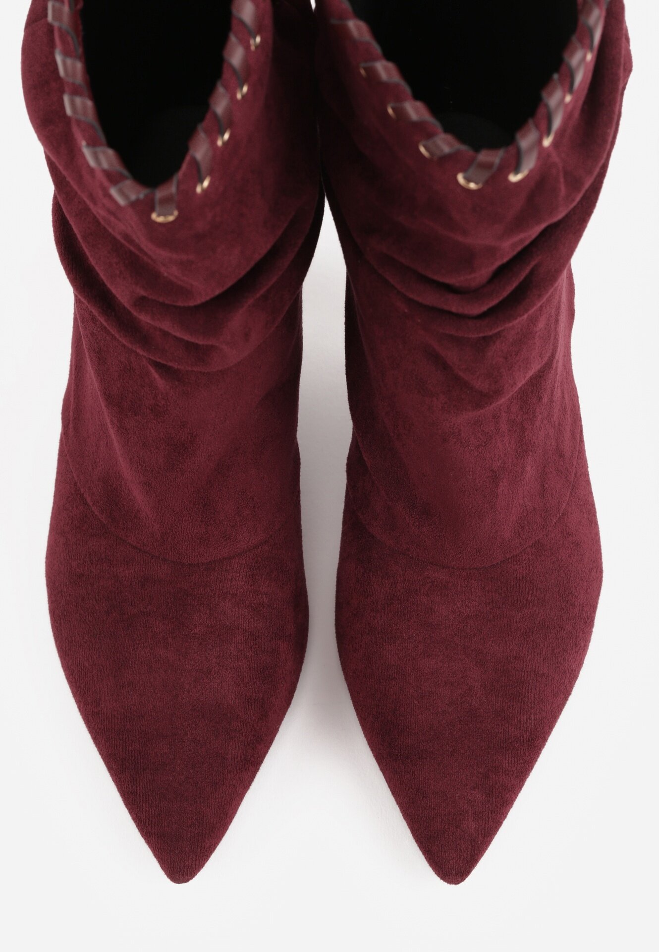 ideal Botine Slouchy cu toc stiletto din imitație de piele întoarsă cu ochiuri metalice decorative Tallie Bordo