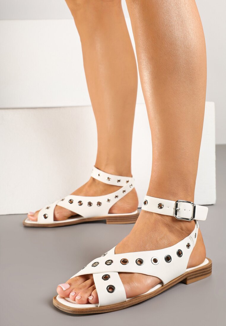 ideal Sandale Albe Tip Gladiator cu Vârf Pătrat Împodobite cu Ținte Annivelle