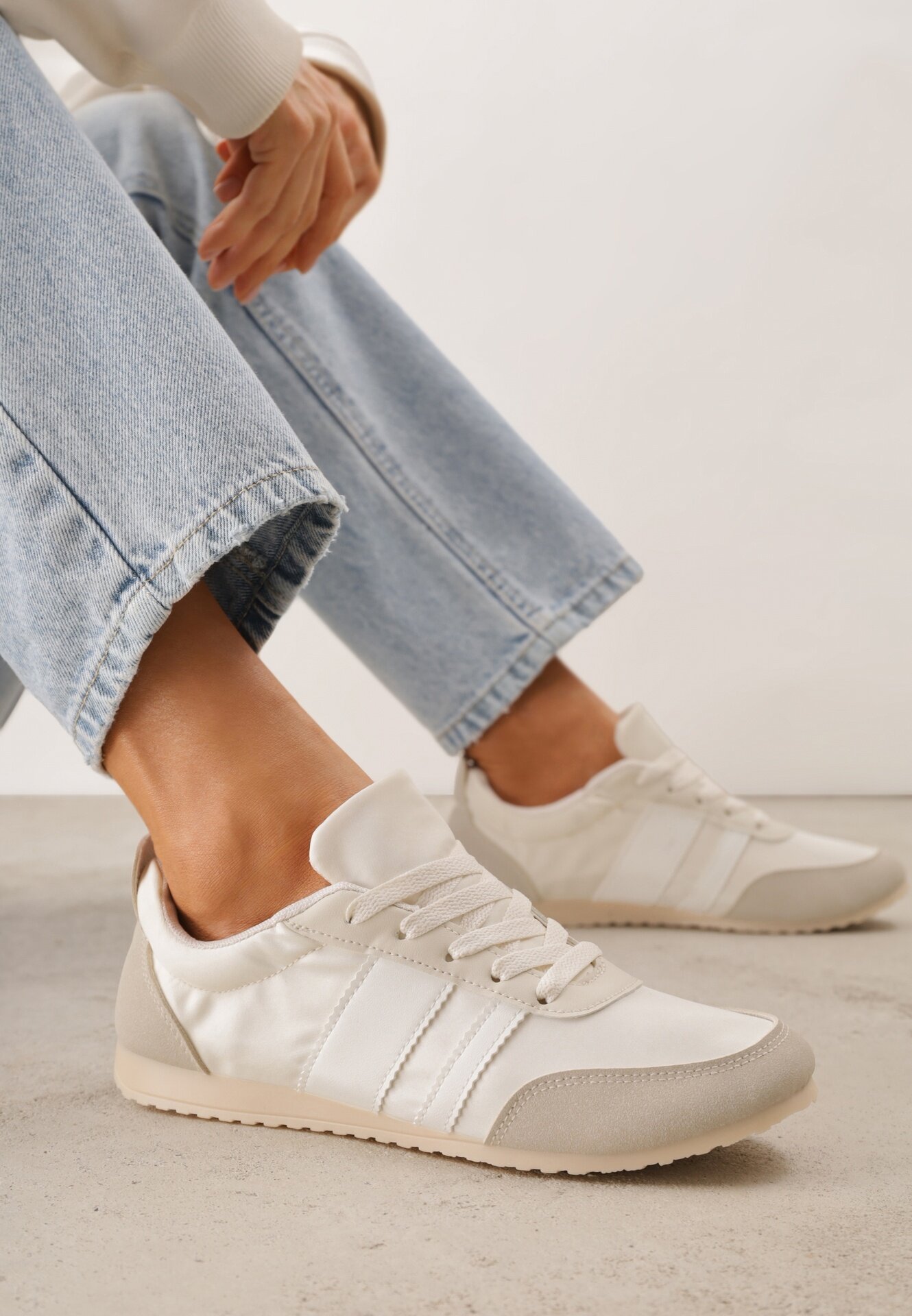 ideal Sneakers Bej în Stil Tenisi Clasici cu Încrețitură la Spate Aiglise