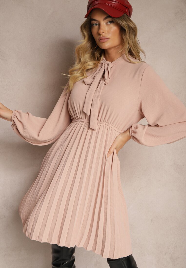 j studio Rochie Roz Plisată cu Croială Elegantă cu Legătură la Decolteu și Elastic în Talie Belorinda