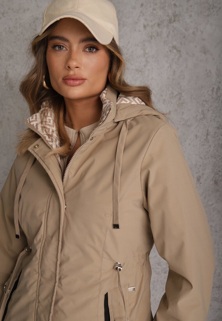 j.style Geacă Parka Bej închis cu Glugă cu Model Original pe Interior Tiosara