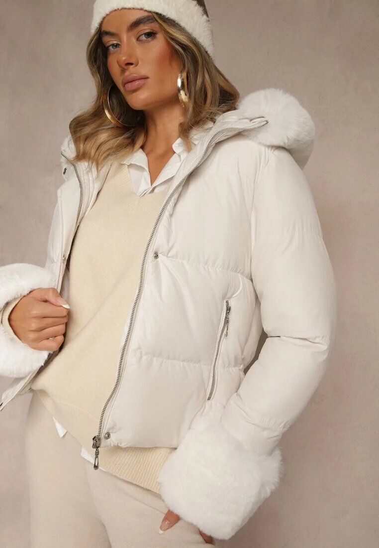 j.style Jachetă albă cu cusături matlasate și ornamente de blană Olindea