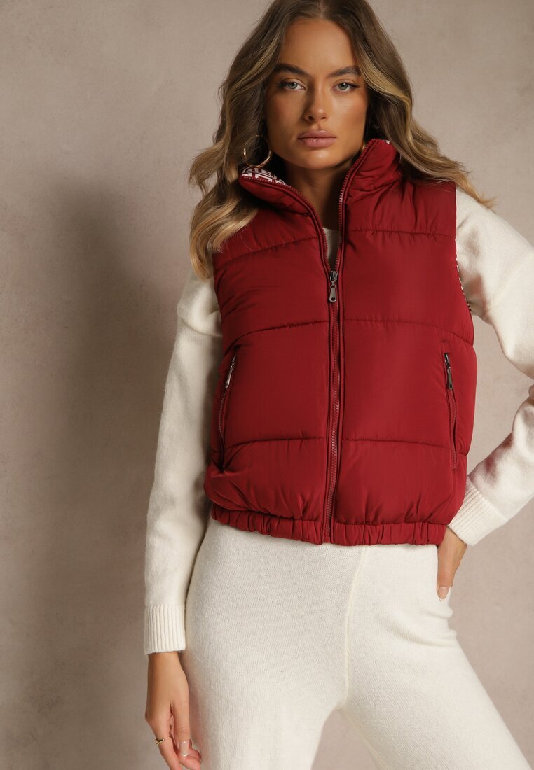 j.style Vestă Bordo Decorată cu Matlasare și Căptușeală Modelată în Meander Olerea