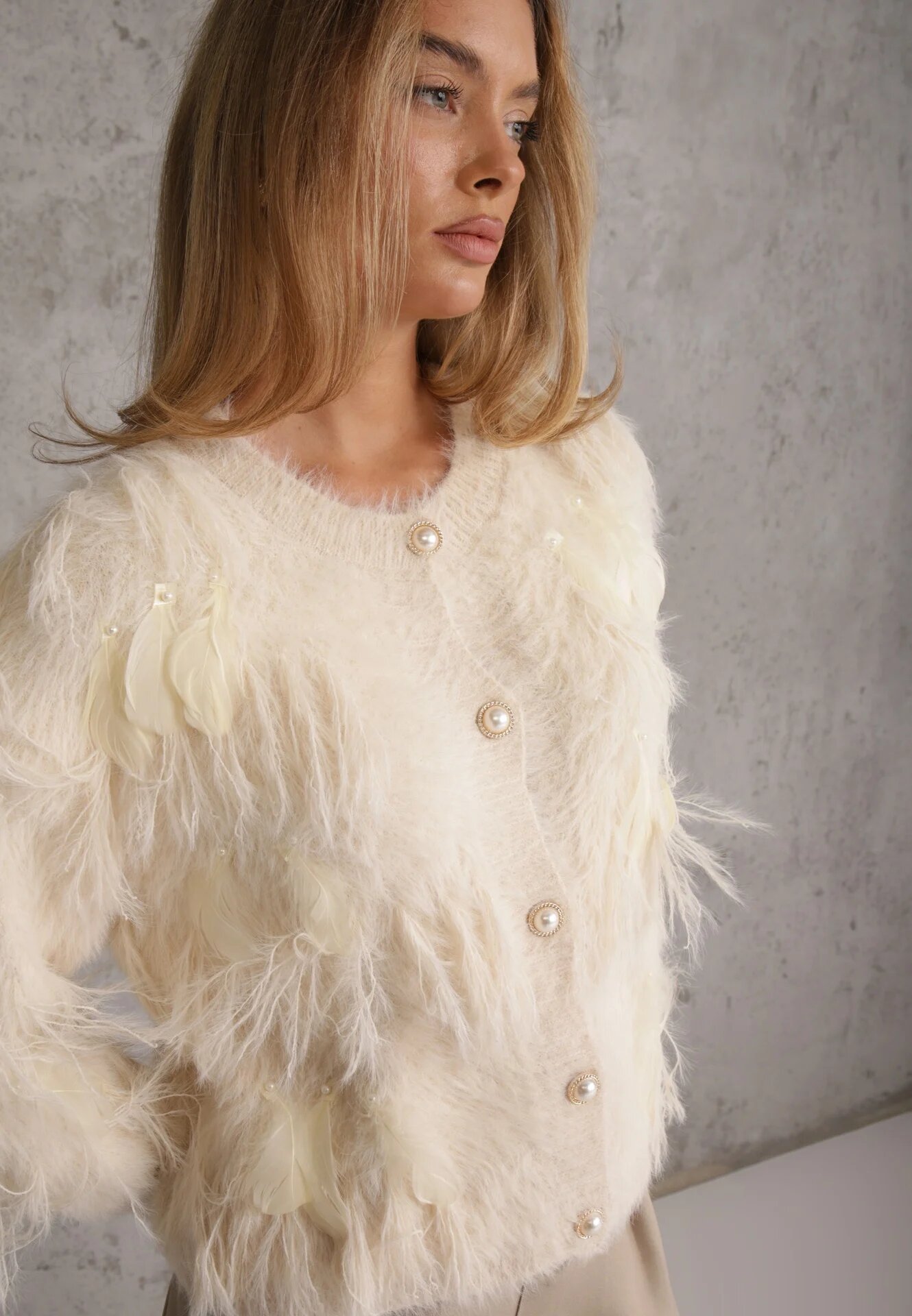j&x Cardigan Bej Tricotat cu Lână Imitând Penele cu Nasturi Perlați Meviatta