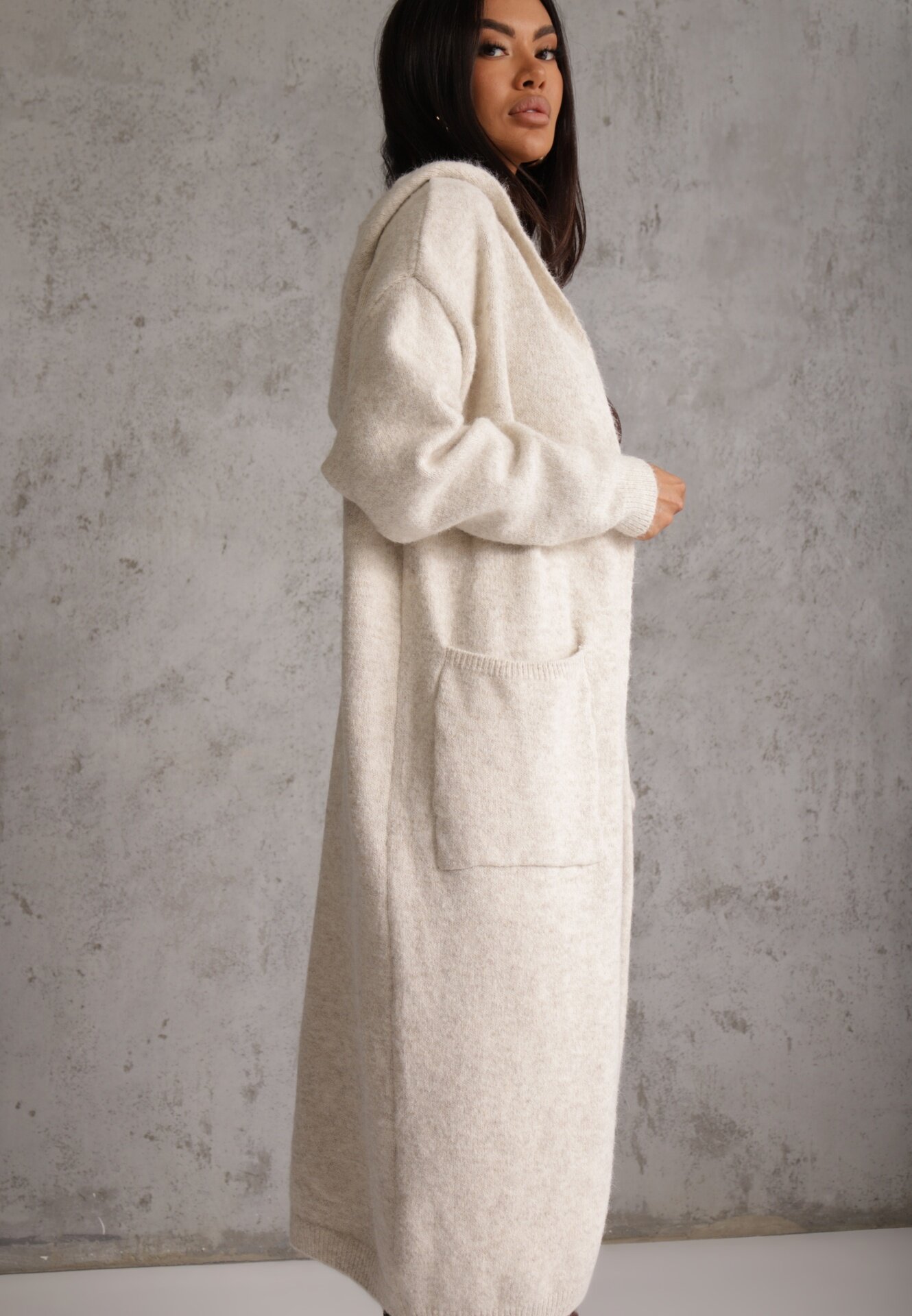 j&x Cardigan maxi neîncheiat cu lână cu glugă și broșă cu lanț Minvelda Bej
